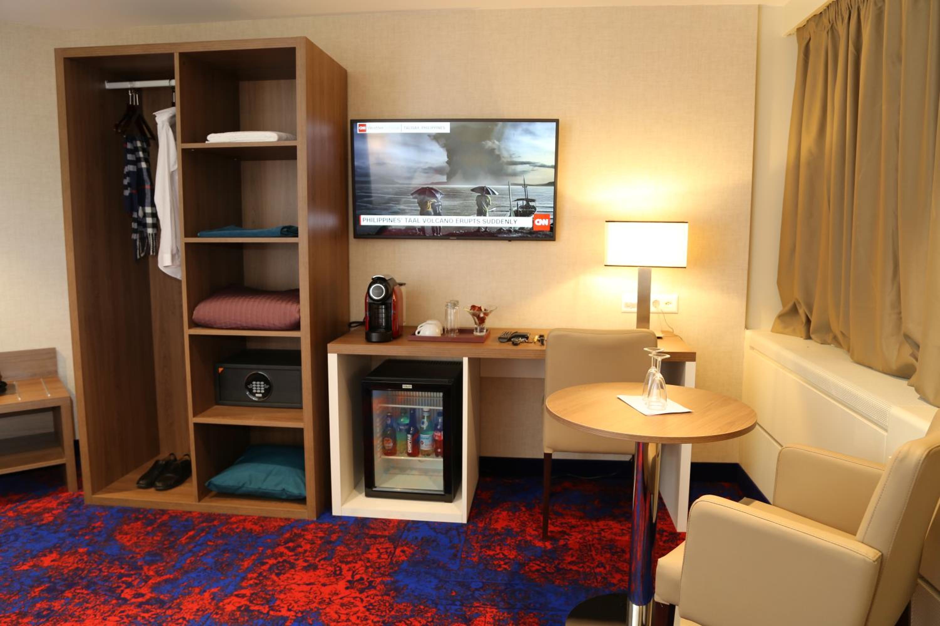 Business Double Room - Photo 5