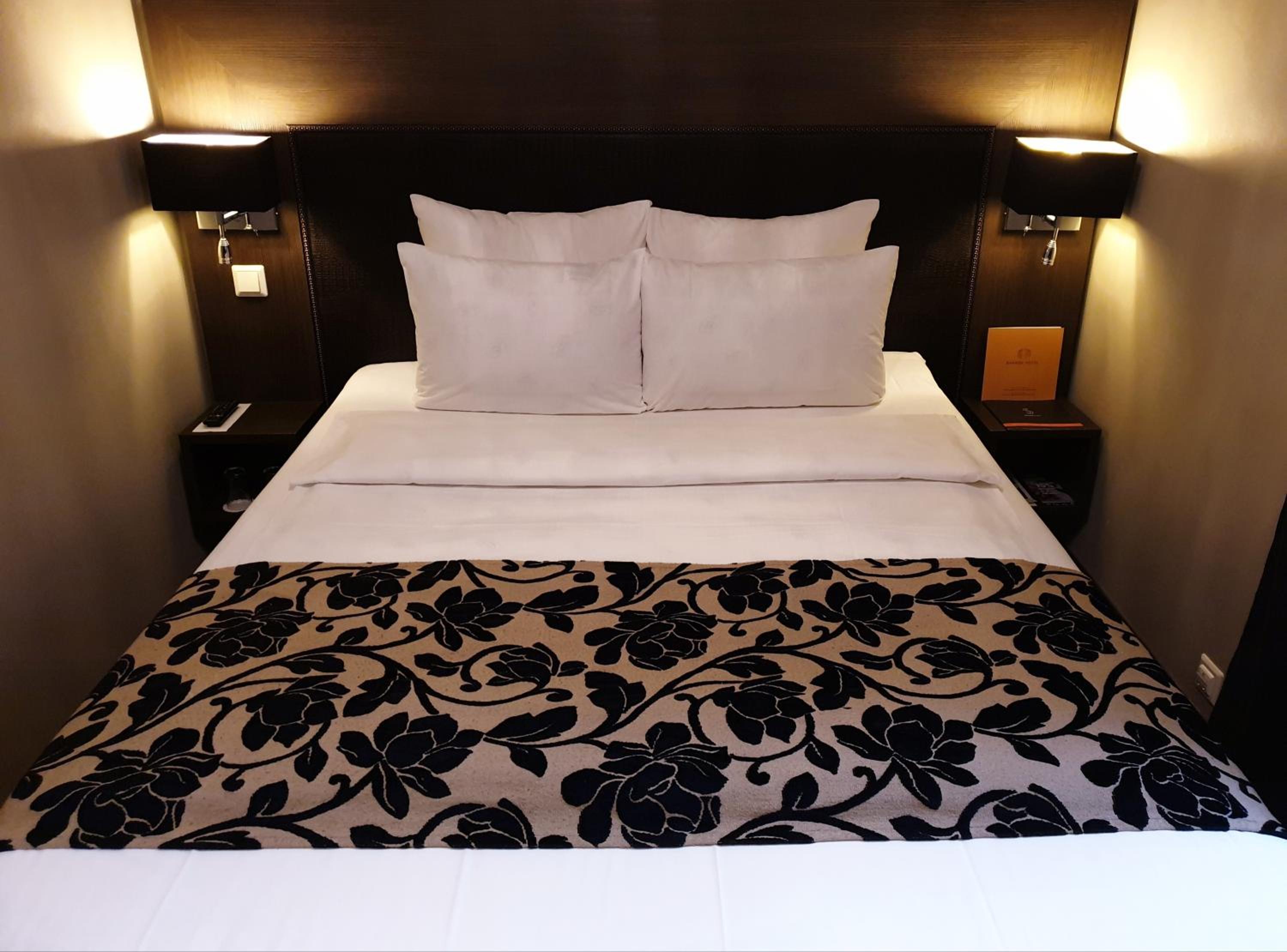Budget Double Room photo 3