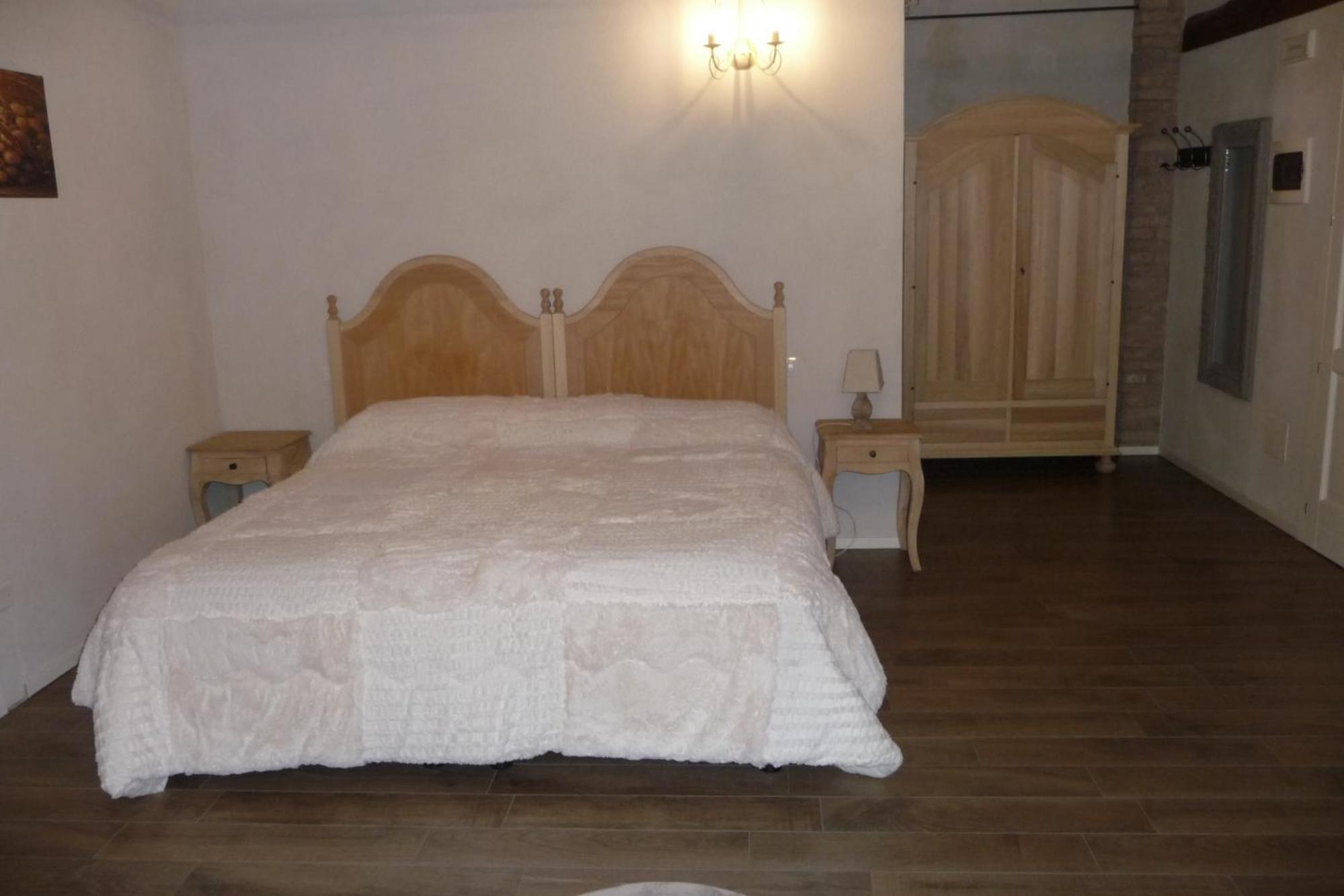 Deluxe King Room photo 1