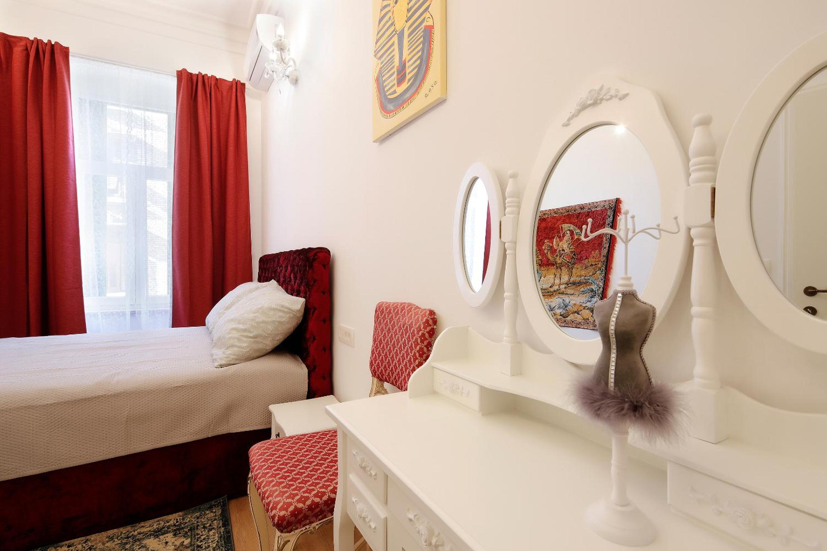 Apartment - Photo 21