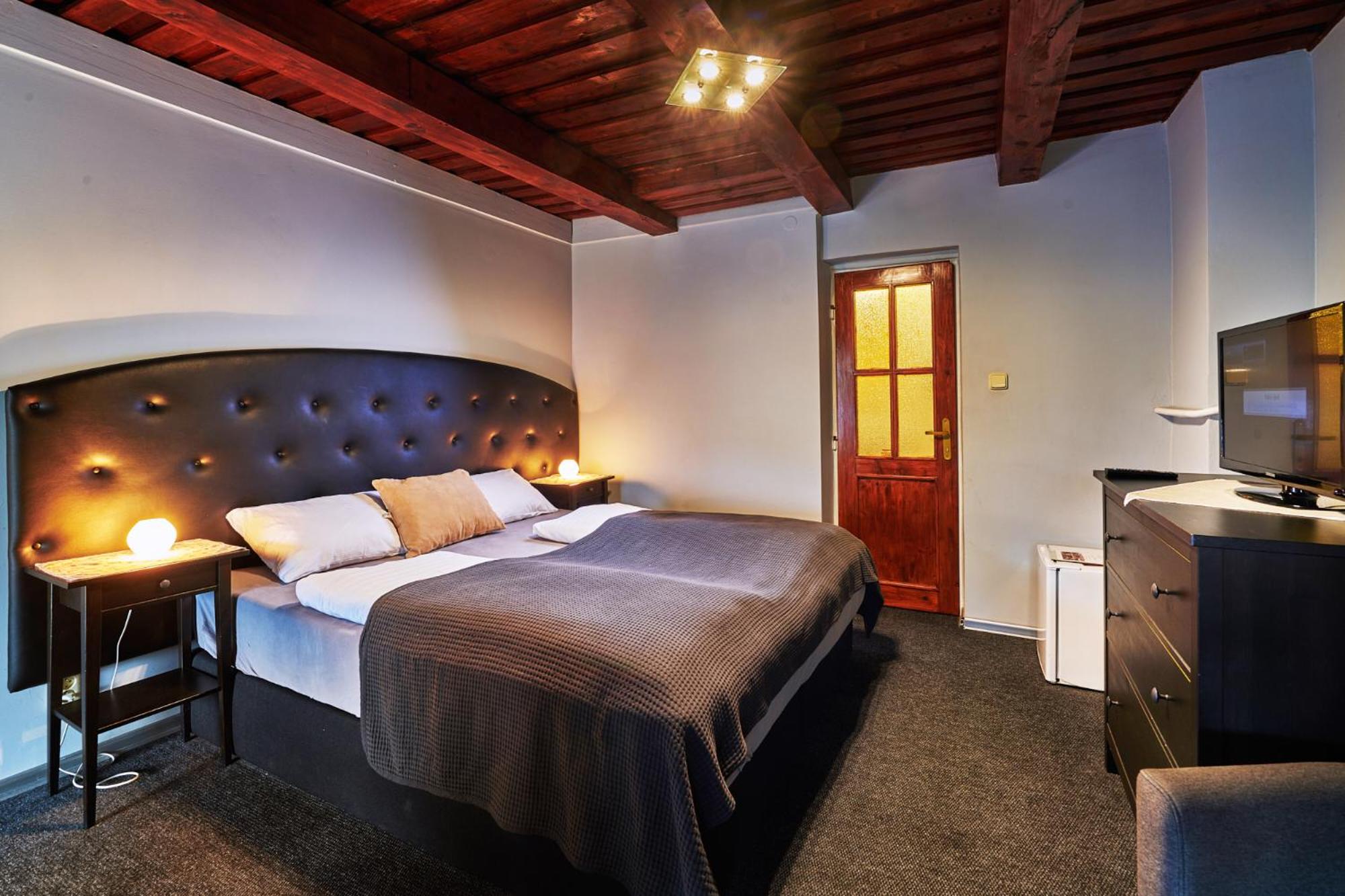 Double or Twin Room with City View