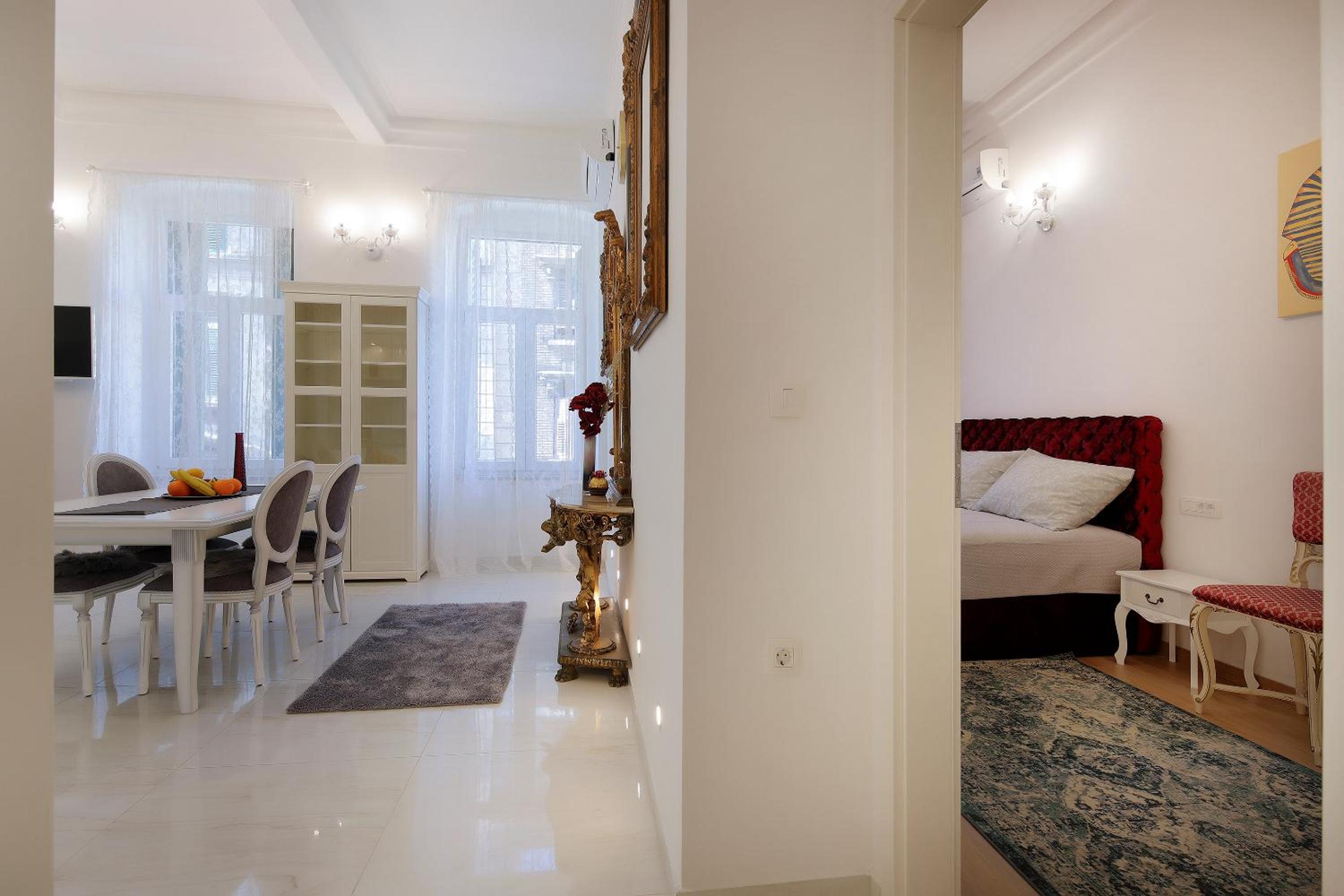 Apartment - Photo 33