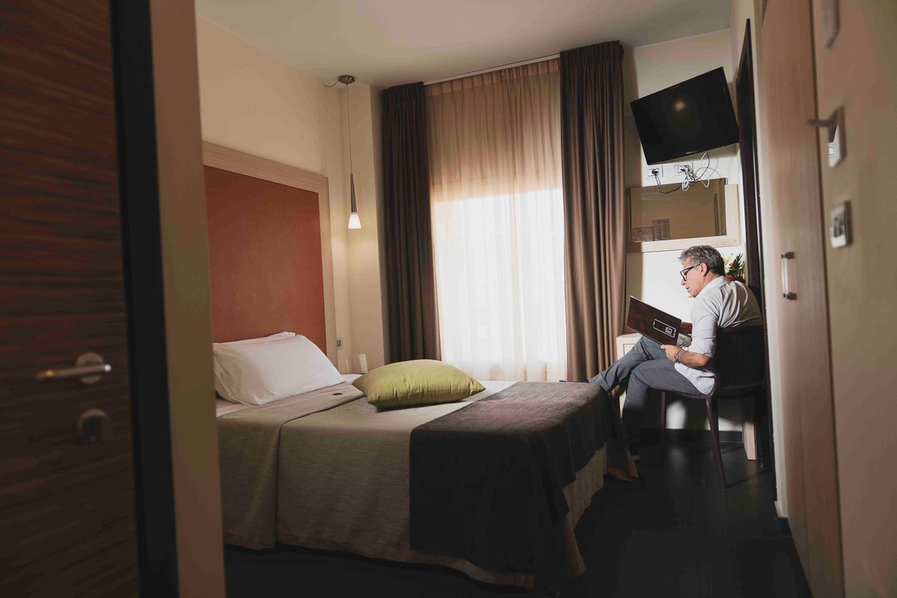 Economy Double Room - Photo 3