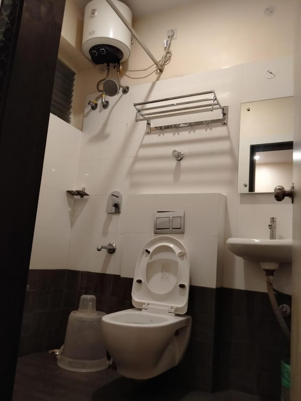 Deluxe Family Suite - Photo 7