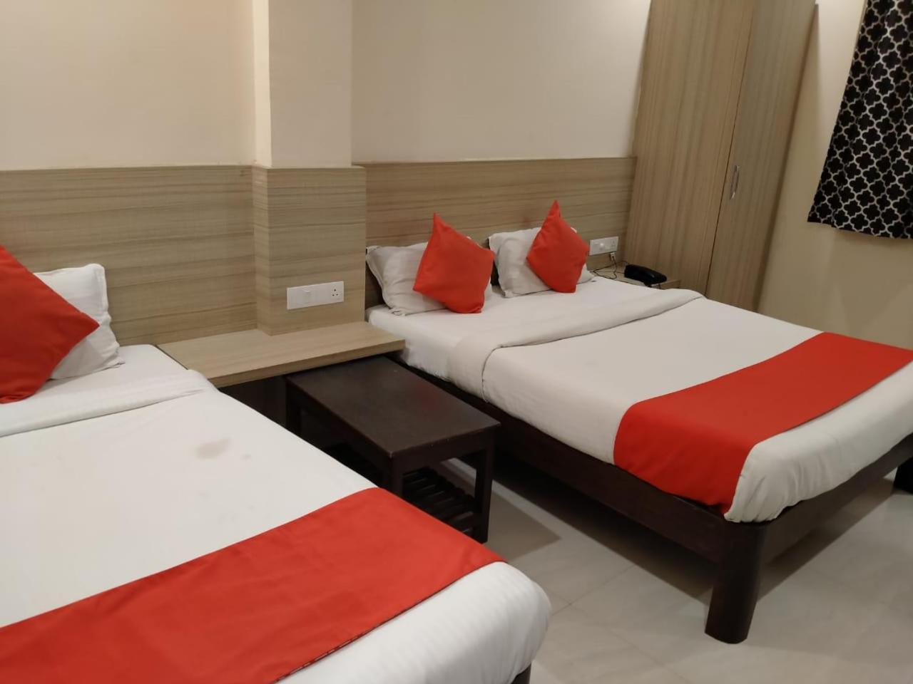 Deluxe Family Suite - Photo 5