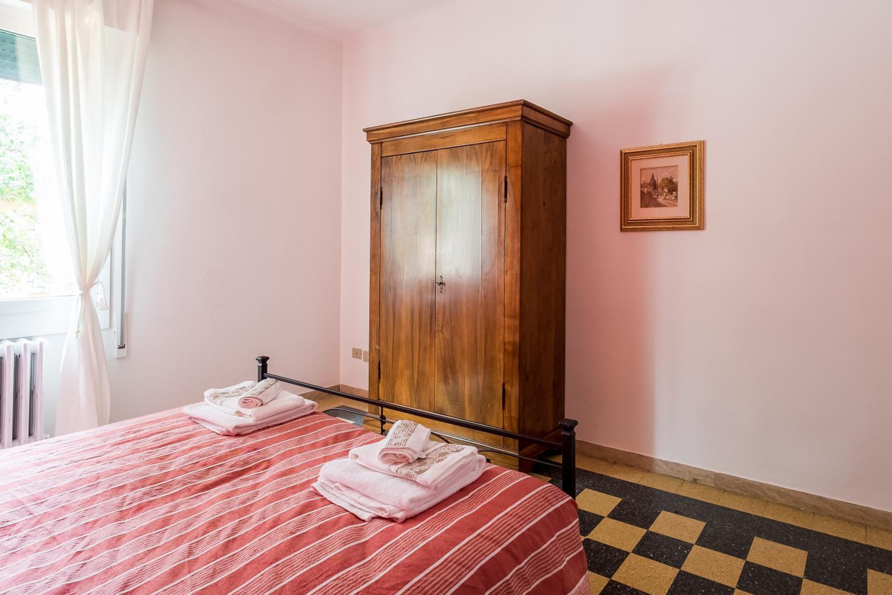 Standard Double Room - Photo 6