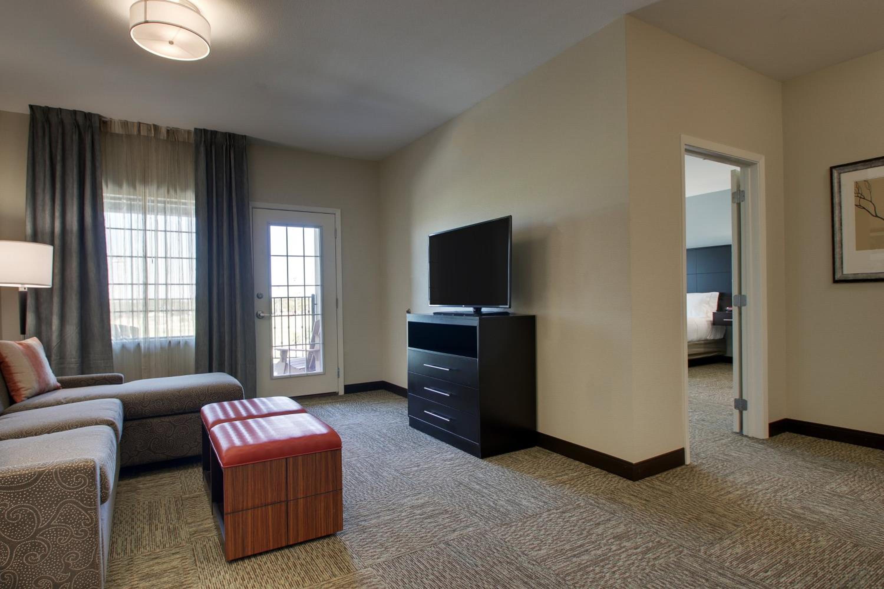 One-Bedroom King Suite photo 2