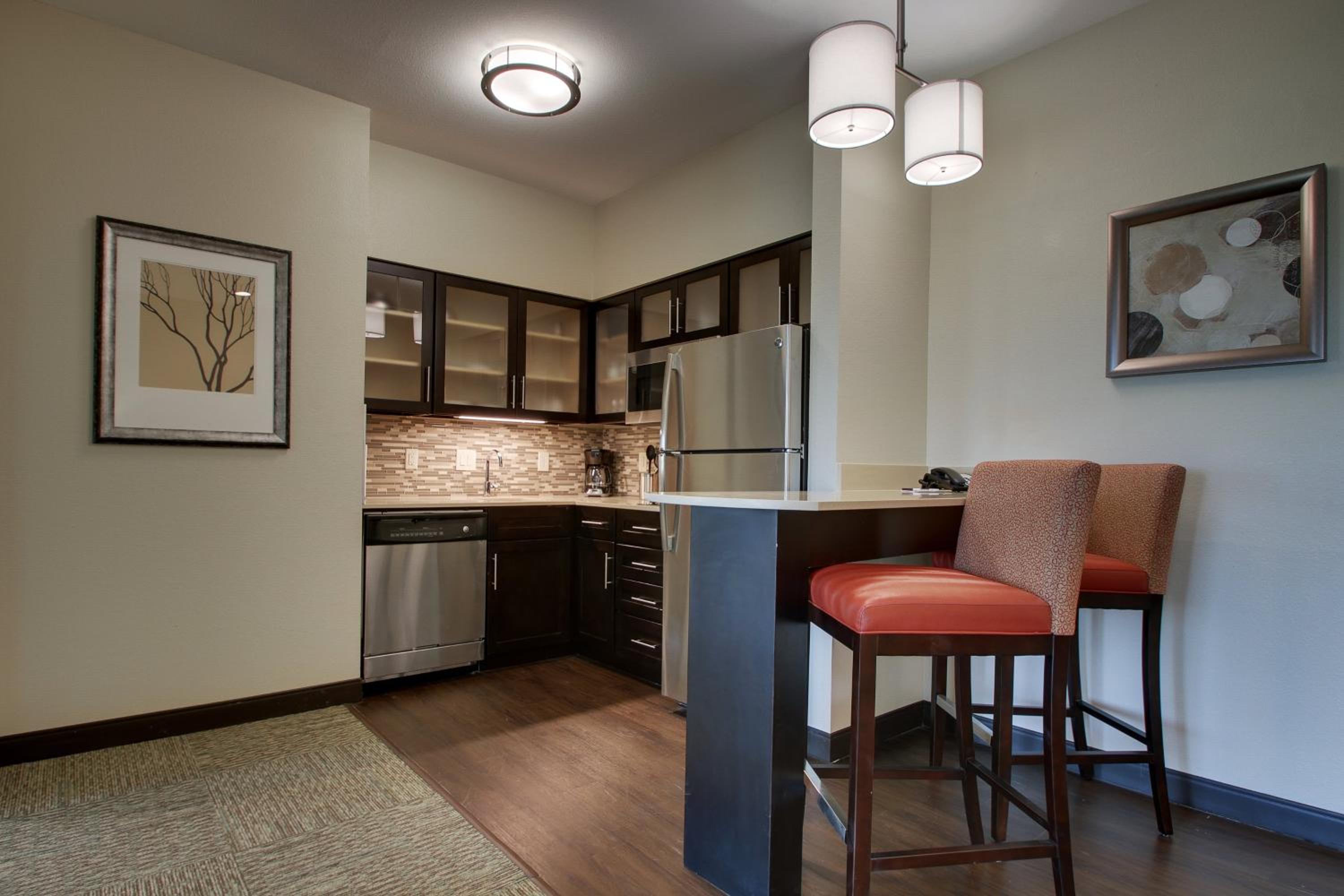 One-Bedroom King Suite photo 3