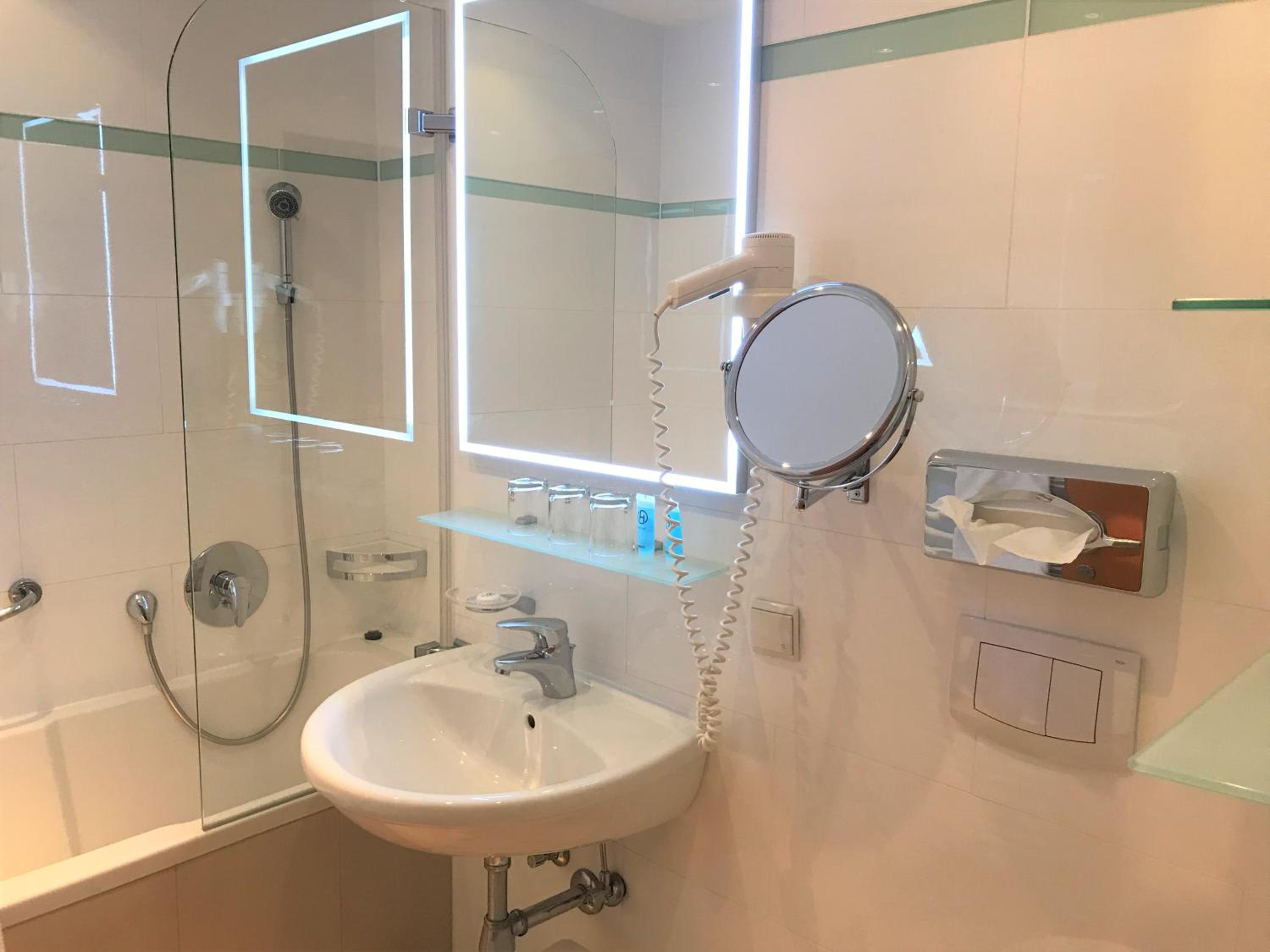 Double Room - Photo 15