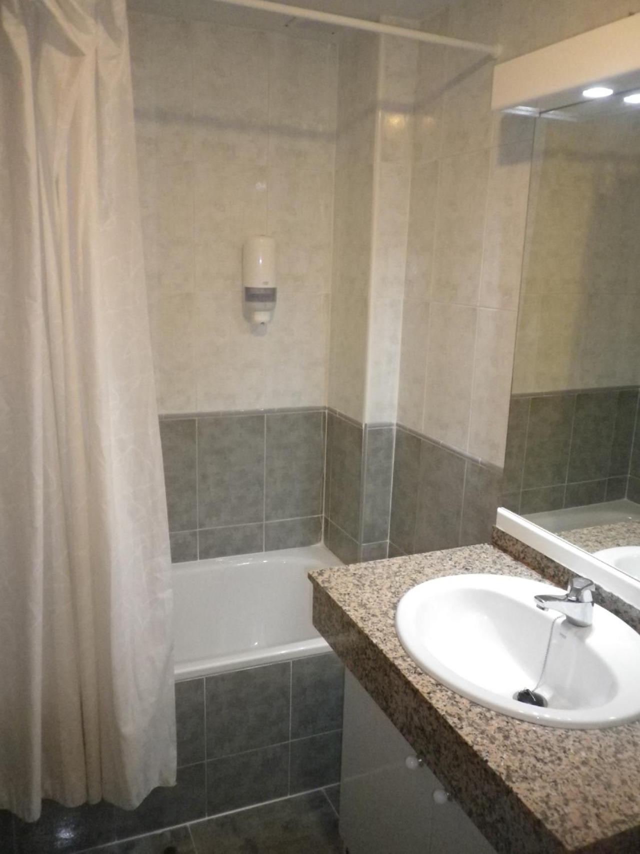 Standard Quadruple Room photo 3