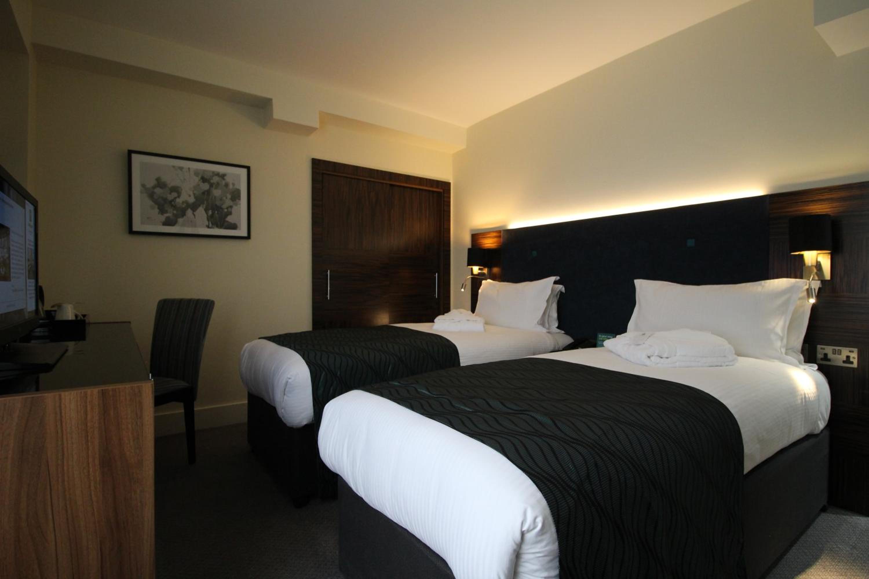 Twin Suite