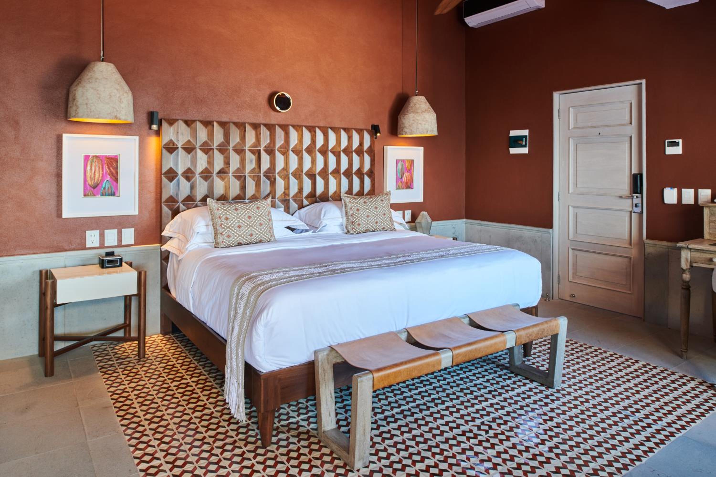 Deluxe Suite with Sea View - Photo 8