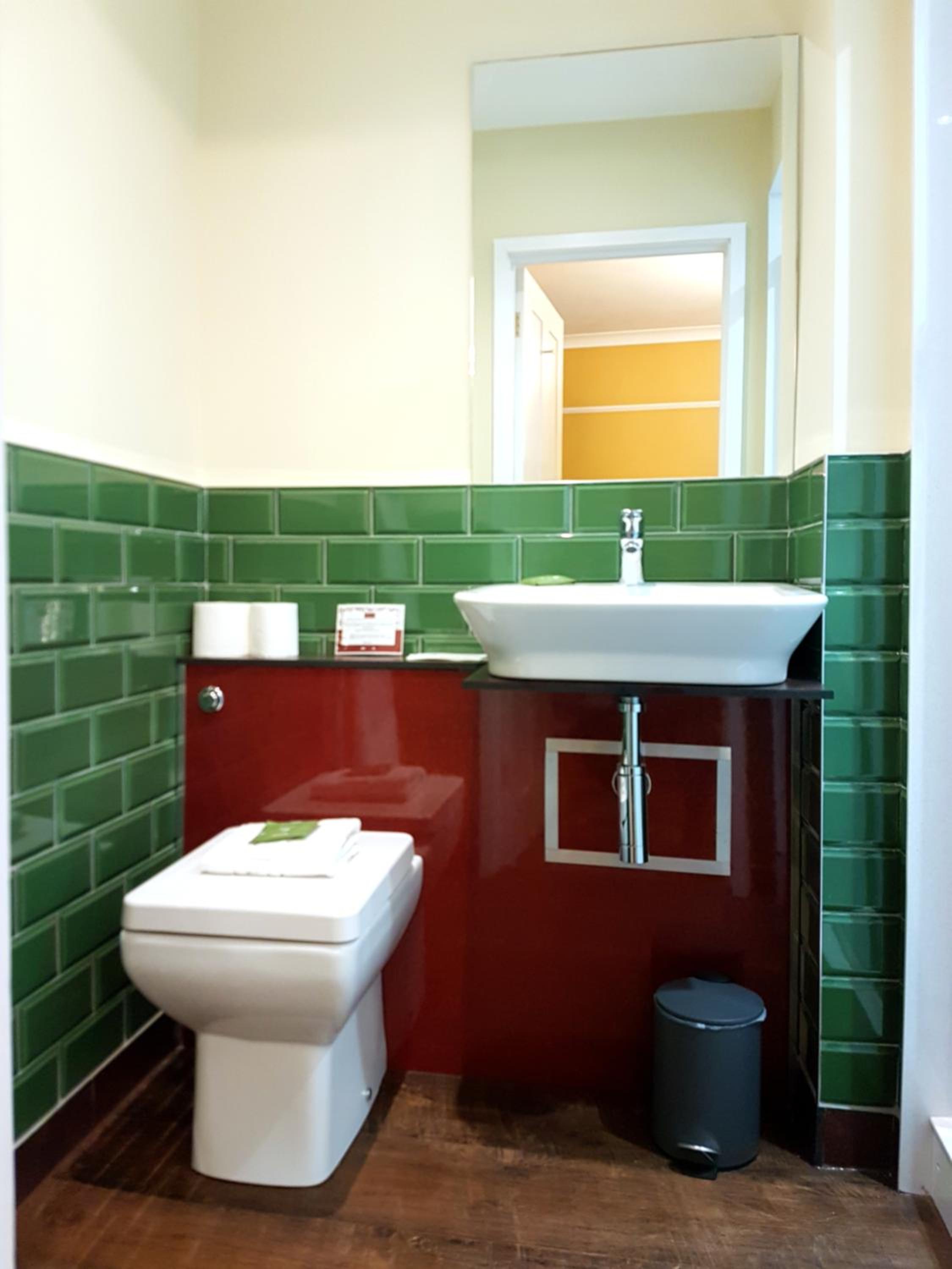 Superior King Room - Photo 4