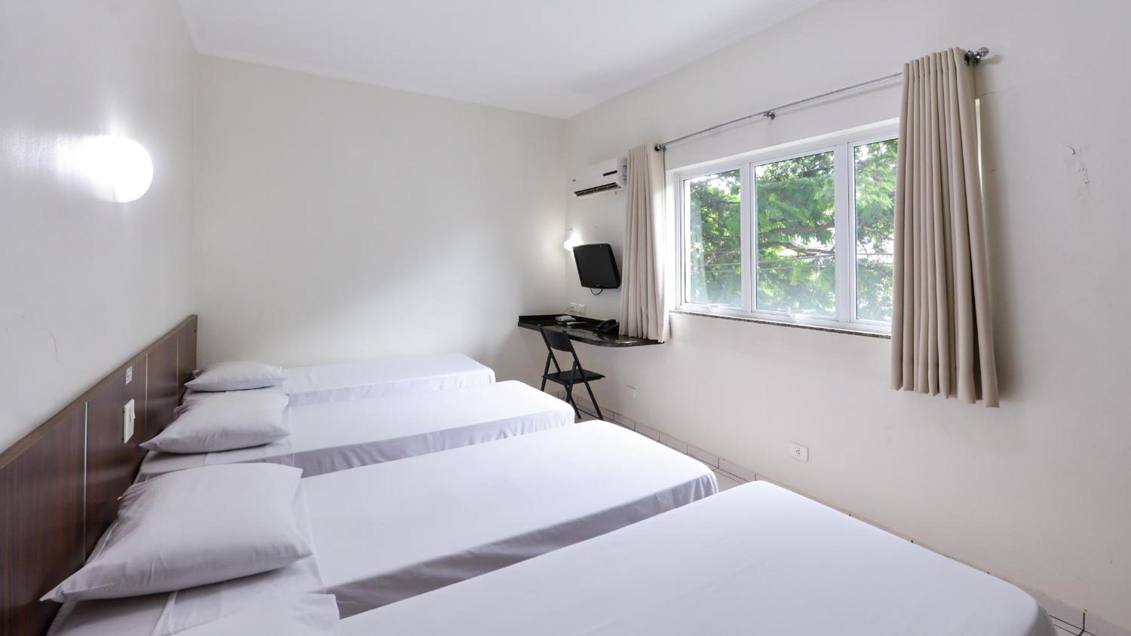 Quadruple Room (4 single beds) photo 2
