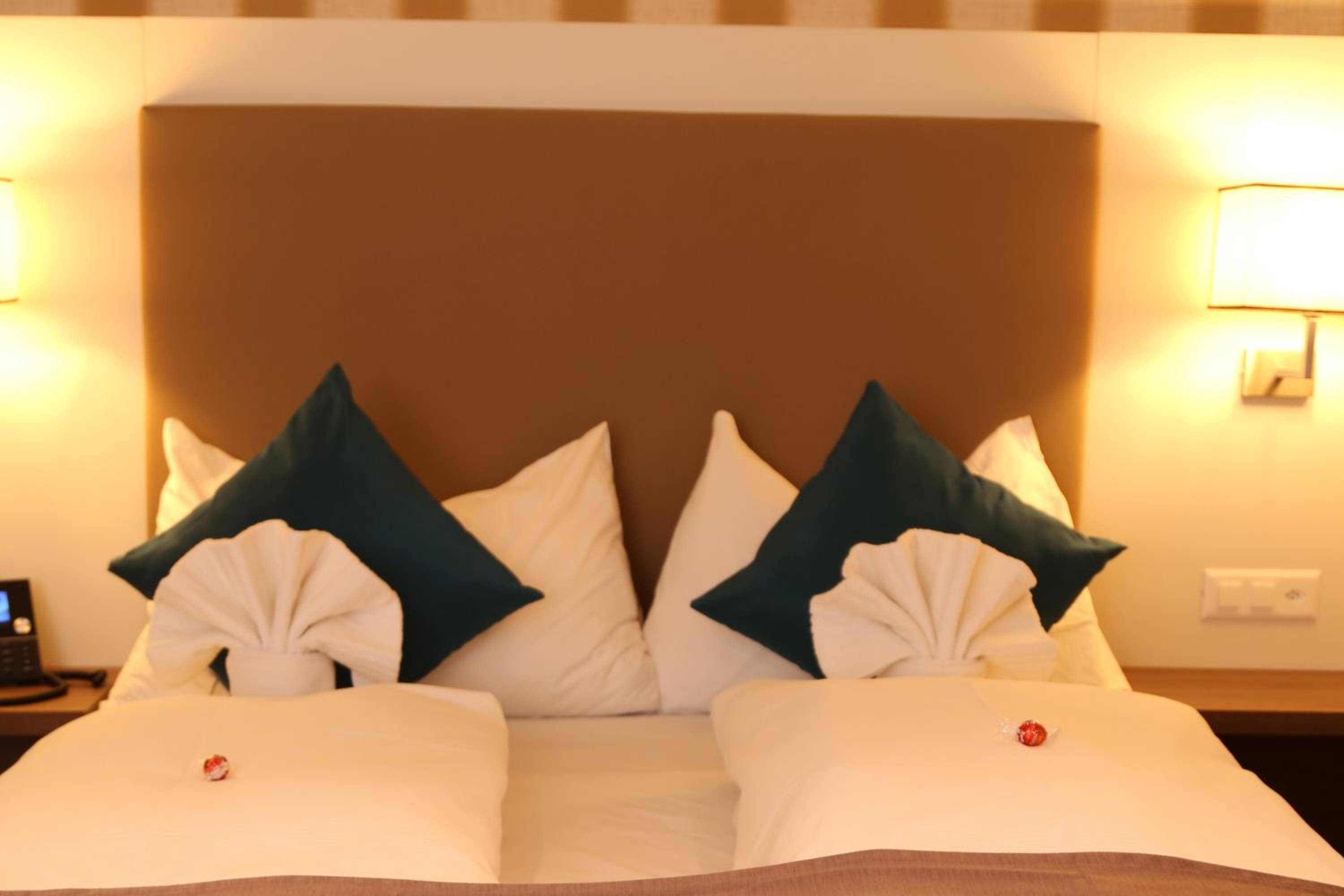 Business Double Room - Photo 1