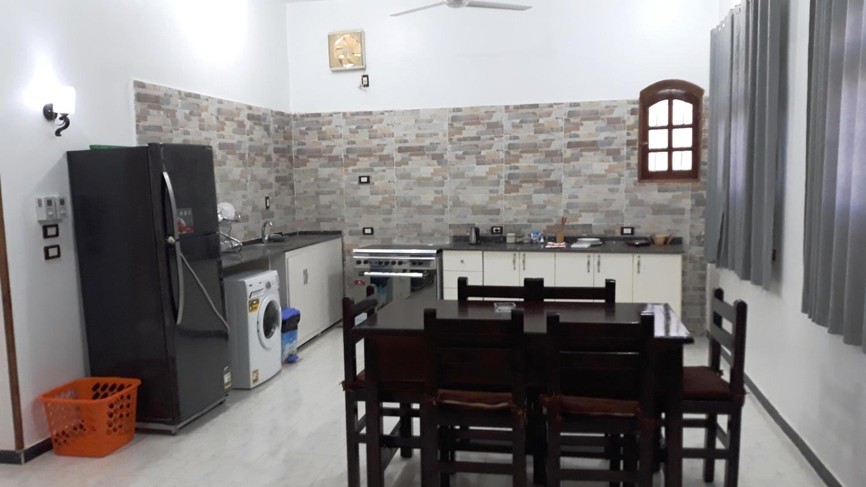 Two-Bedroom Apartment - Photo 2