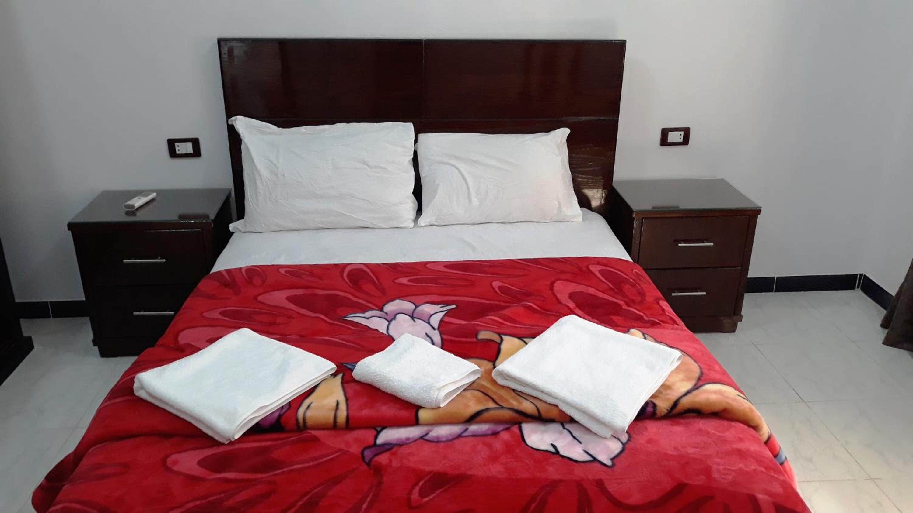 Two-Bedroom Apartment - Photo 3