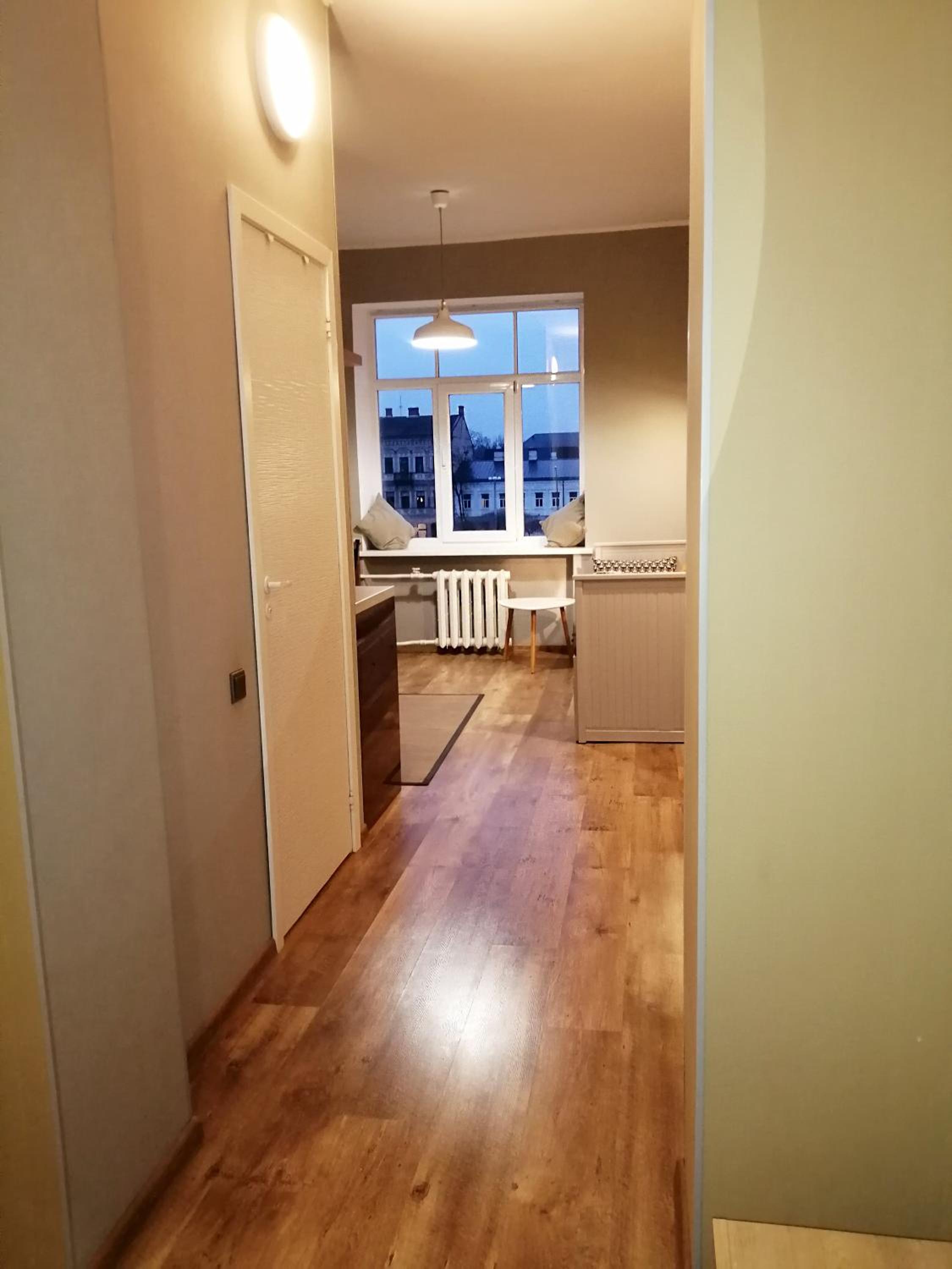 One-Bedroom Apartment - Photo 1