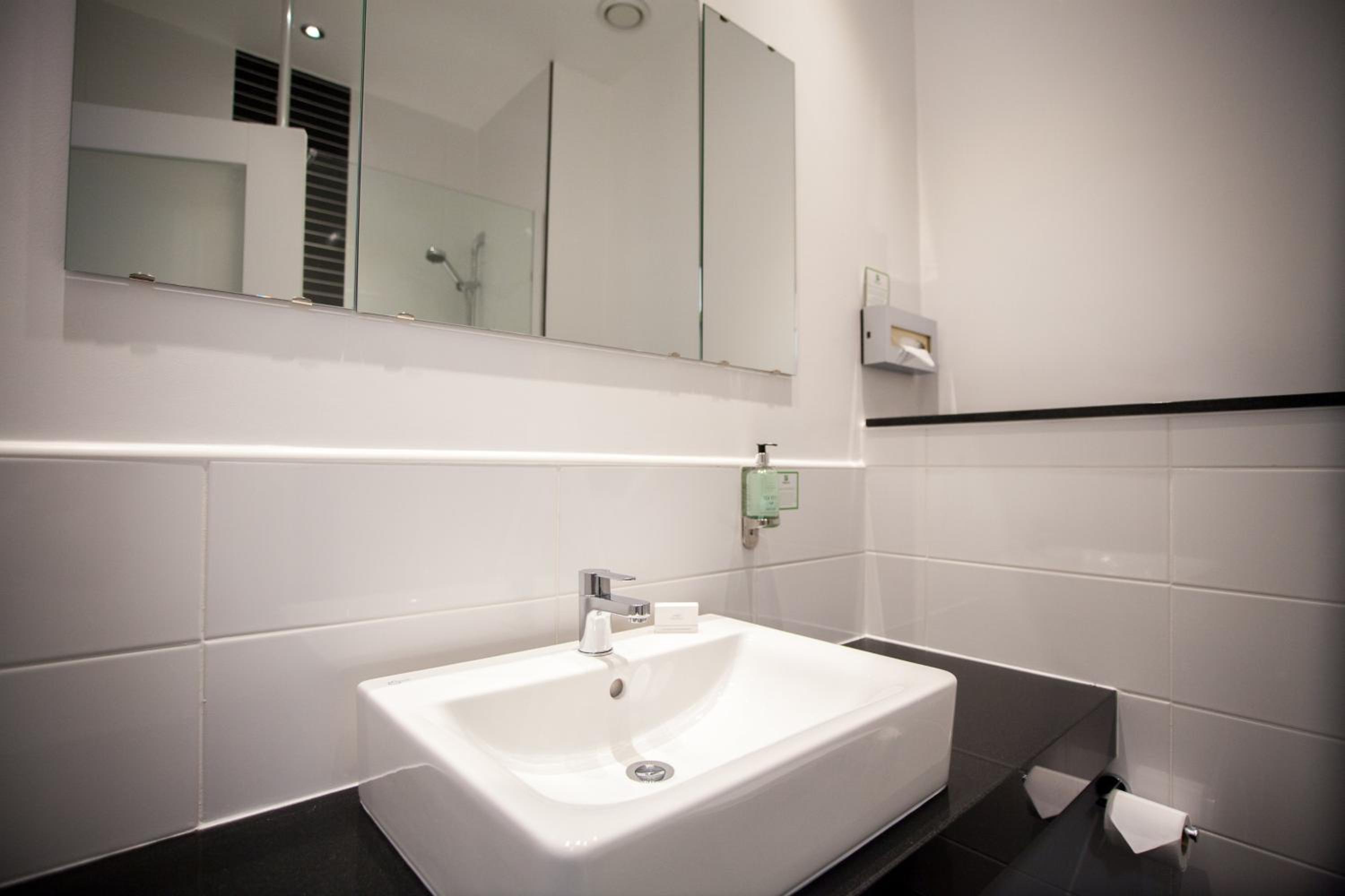 Standard Double Room - Photo 3