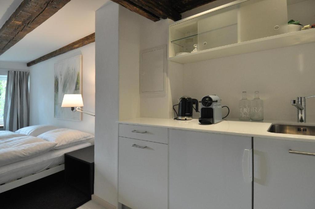 Twin Room with Shower