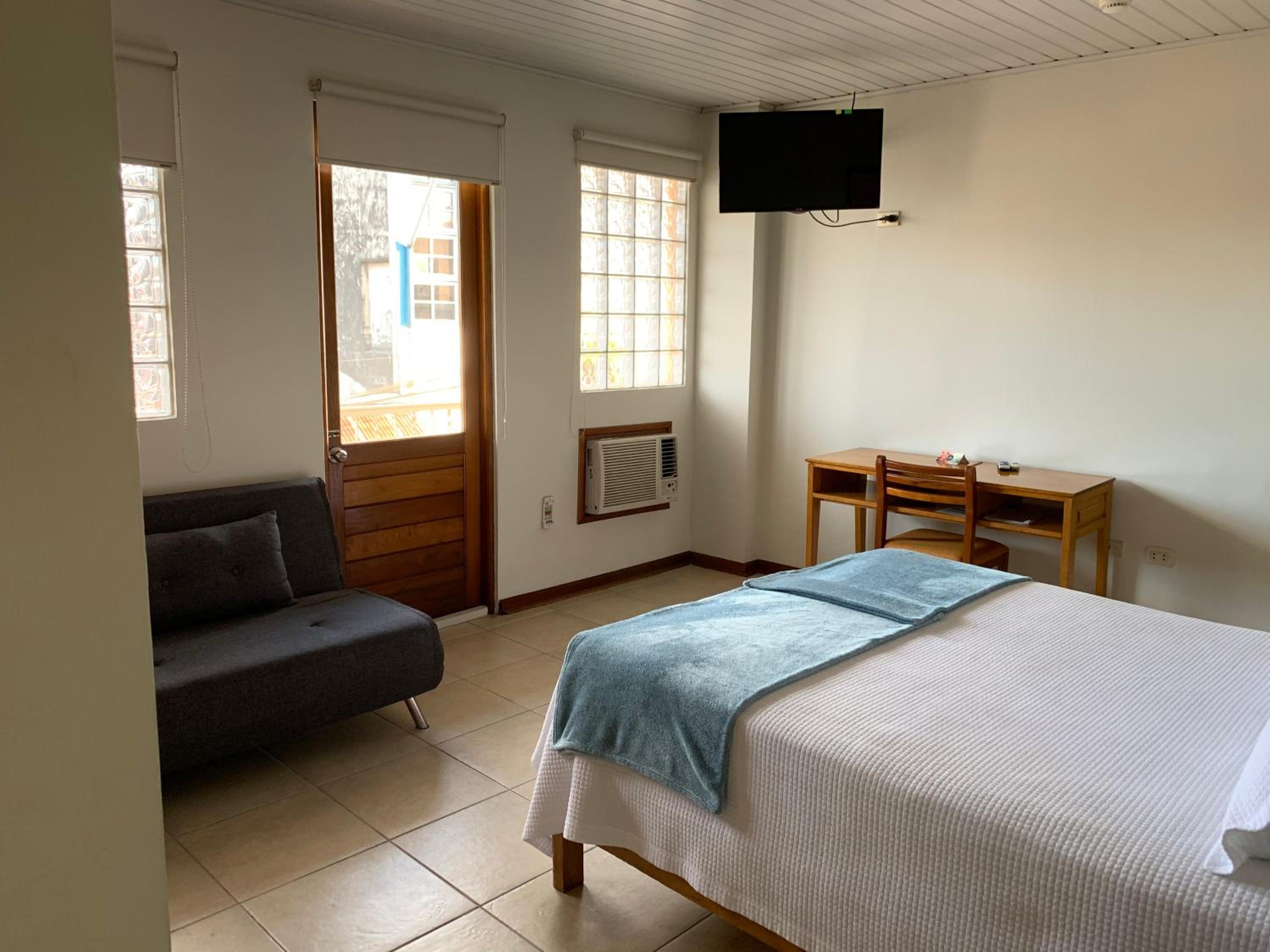 Double Room - Photo 10
