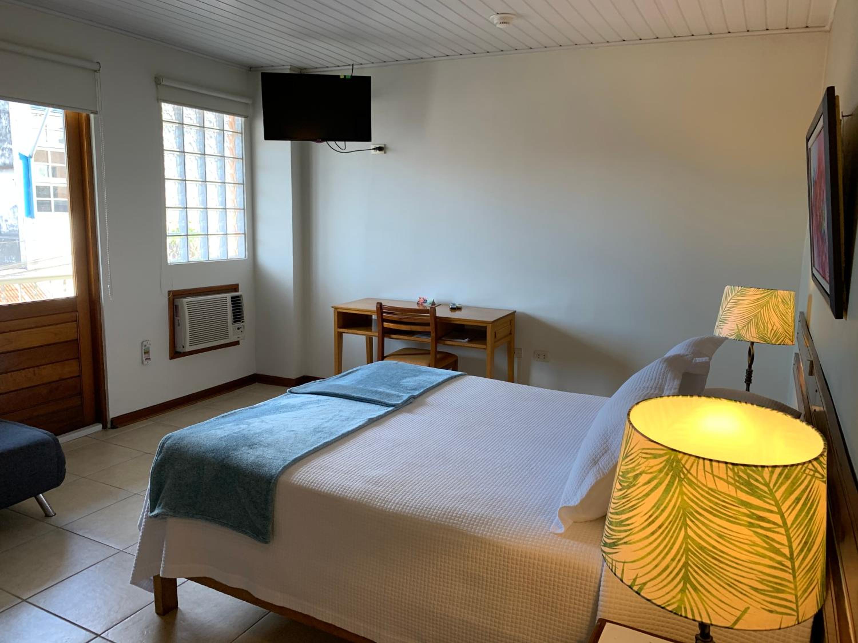 Double Room - Photo 4