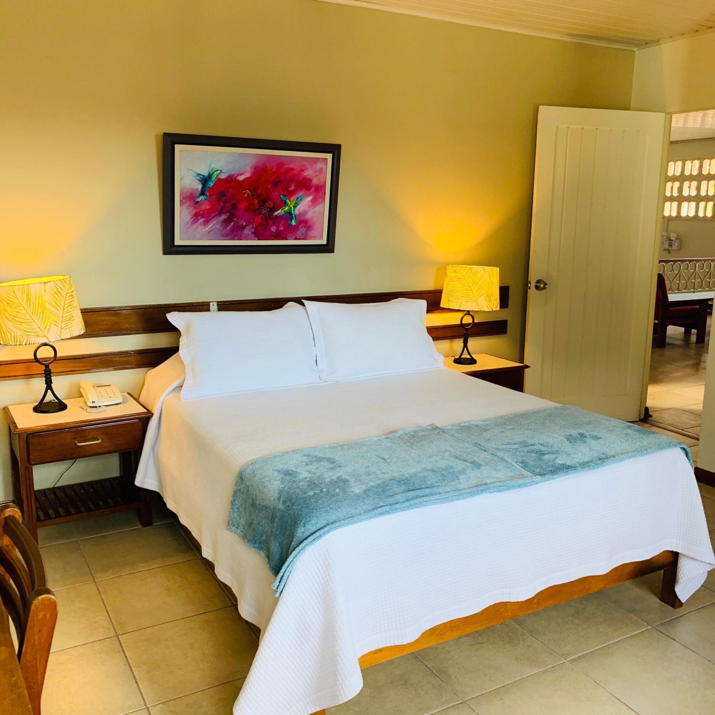 Double Room - Photo 12