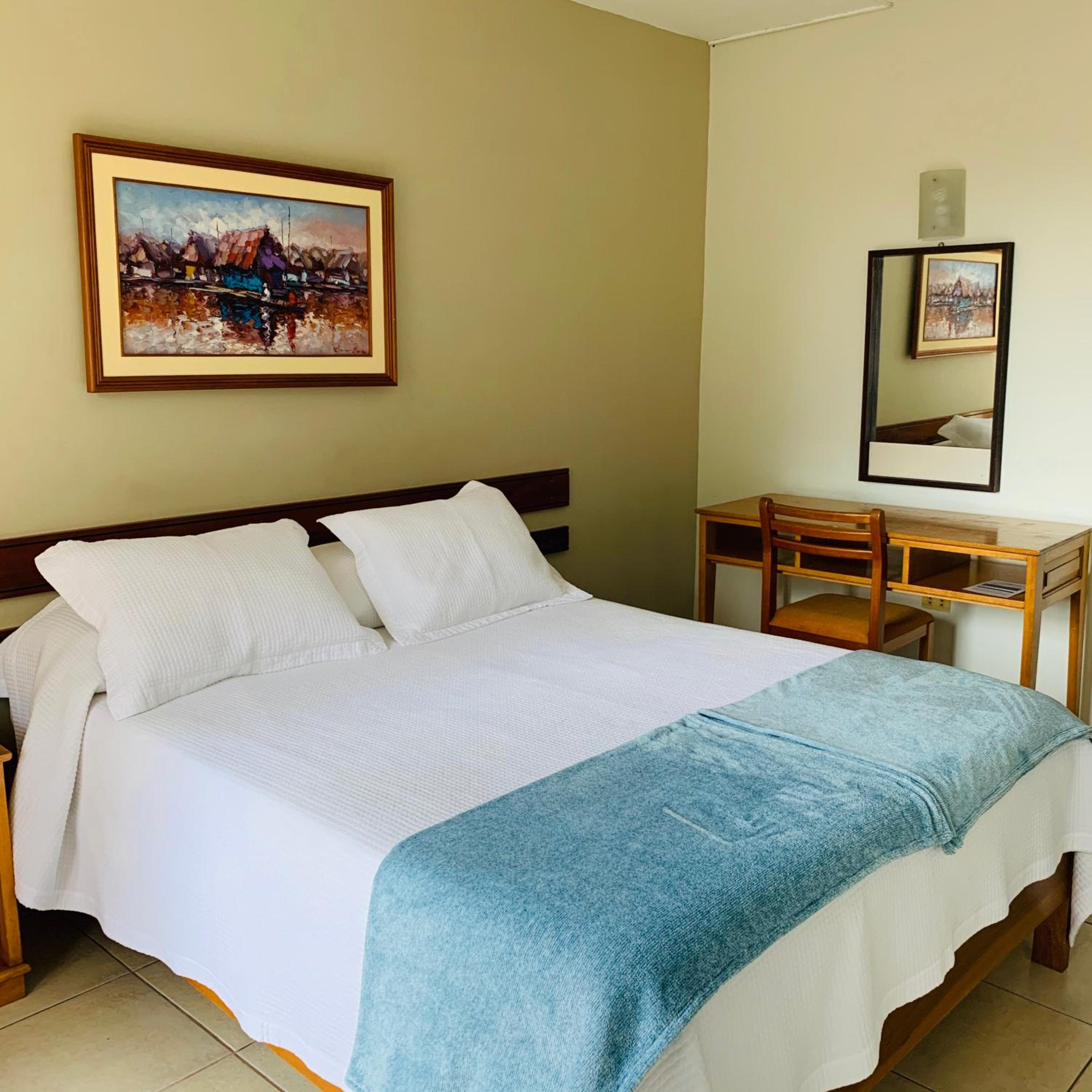 Double Room - Photo 5