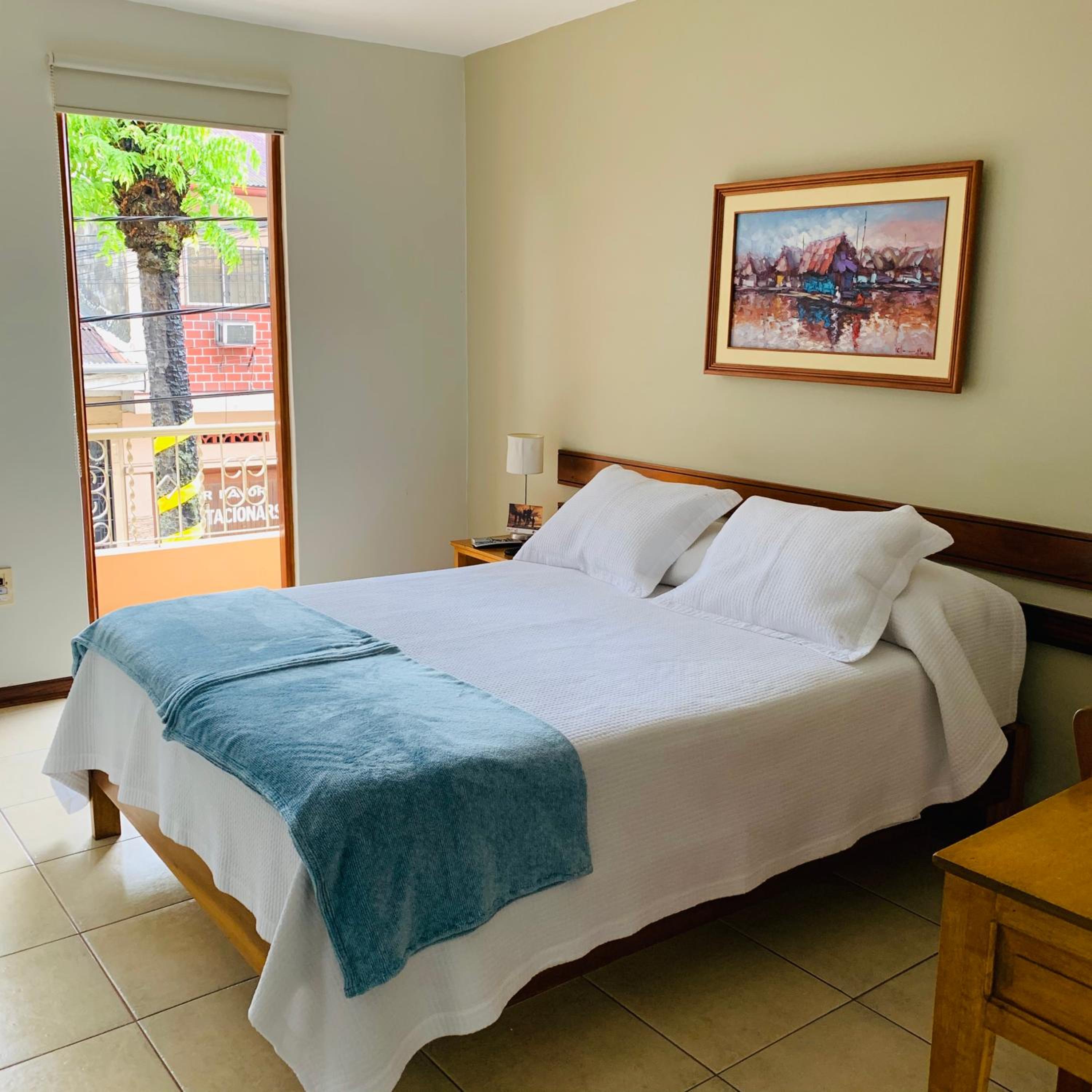 Double Room - Photo 17