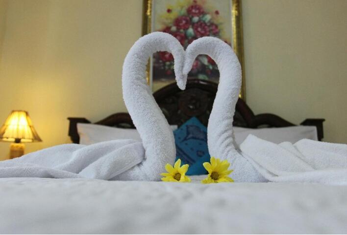 Budget Double Room - Photo 8