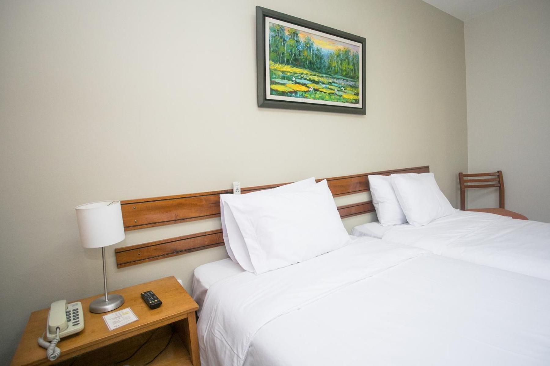 Twin Room - Photo 2