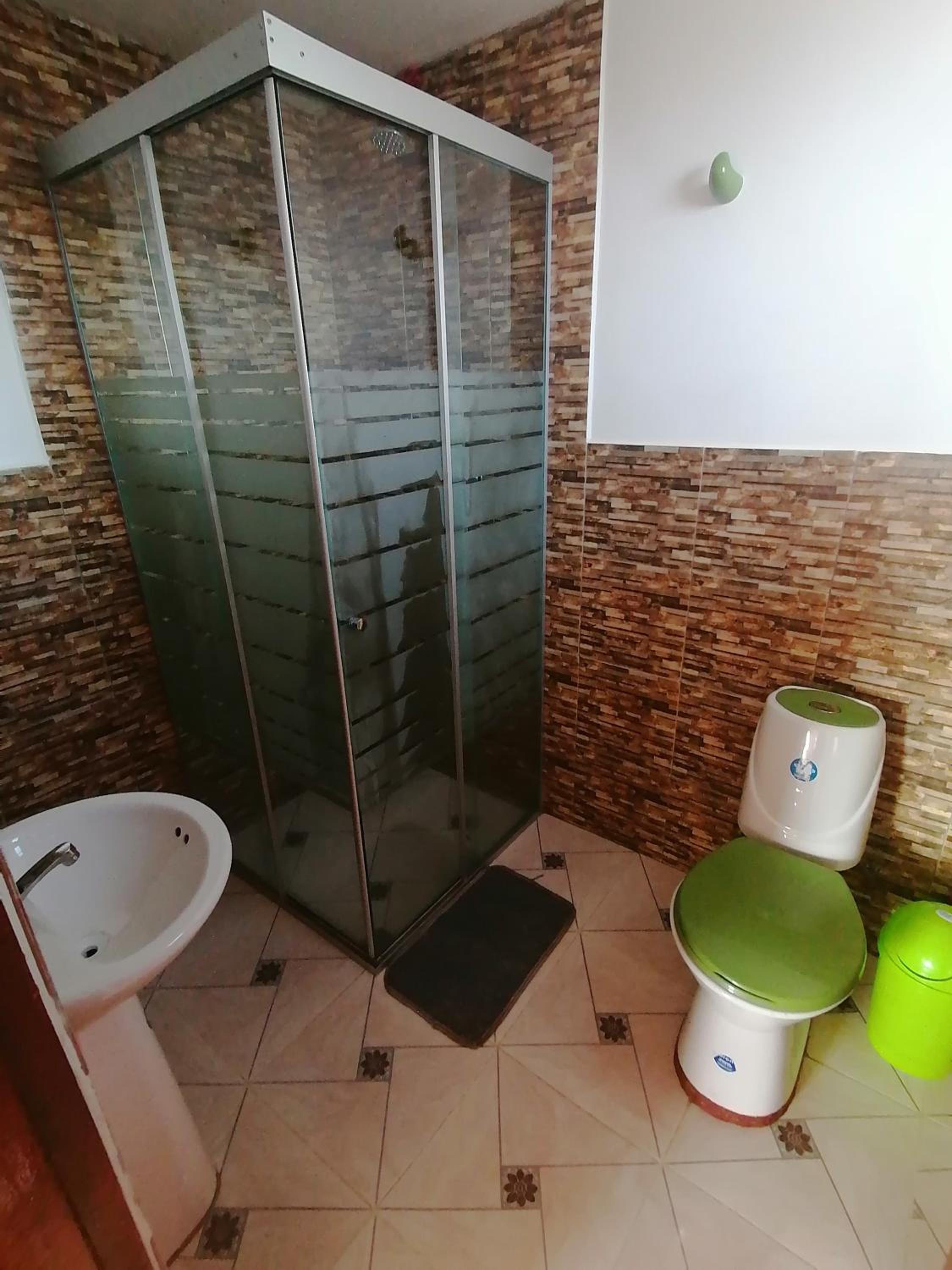 Twin Room With Private Bathroom photo 1