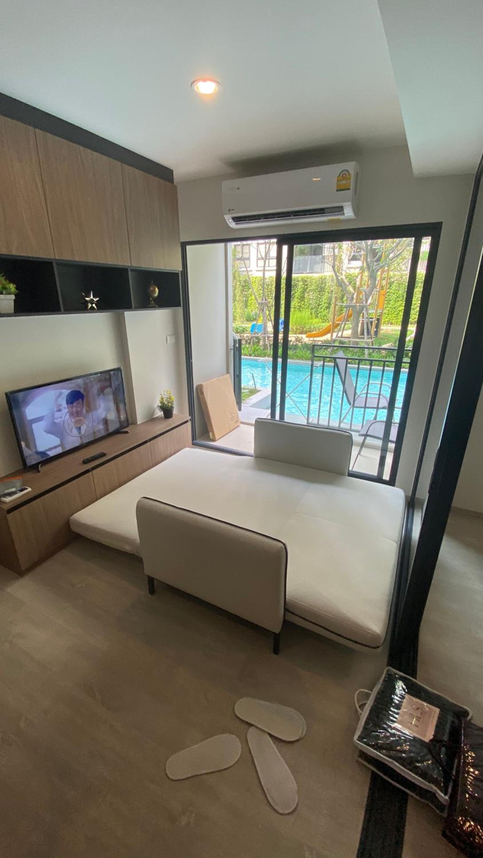 Apartment with Pool View  - Photo 29