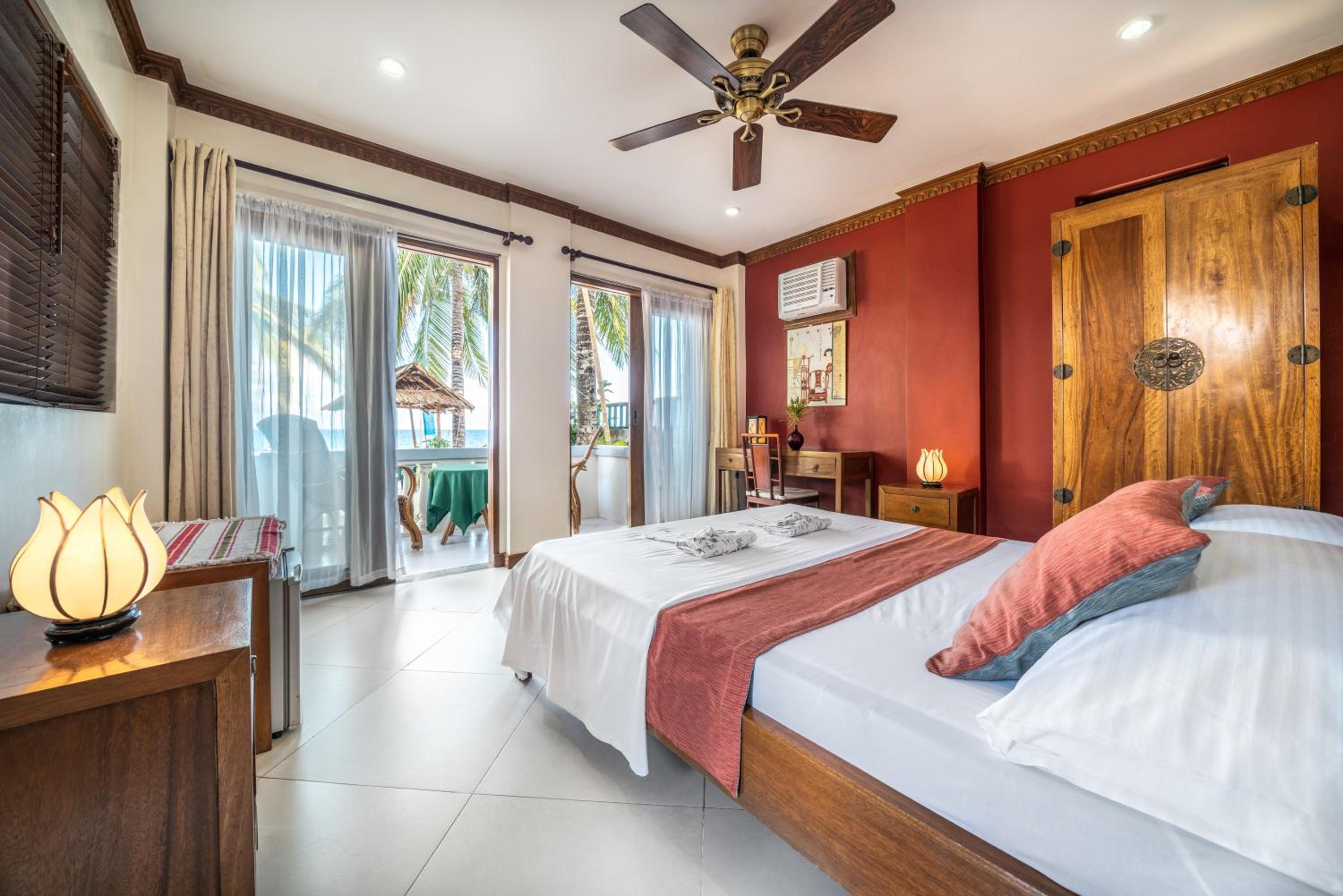 Double Room with Balcony and Sea View
