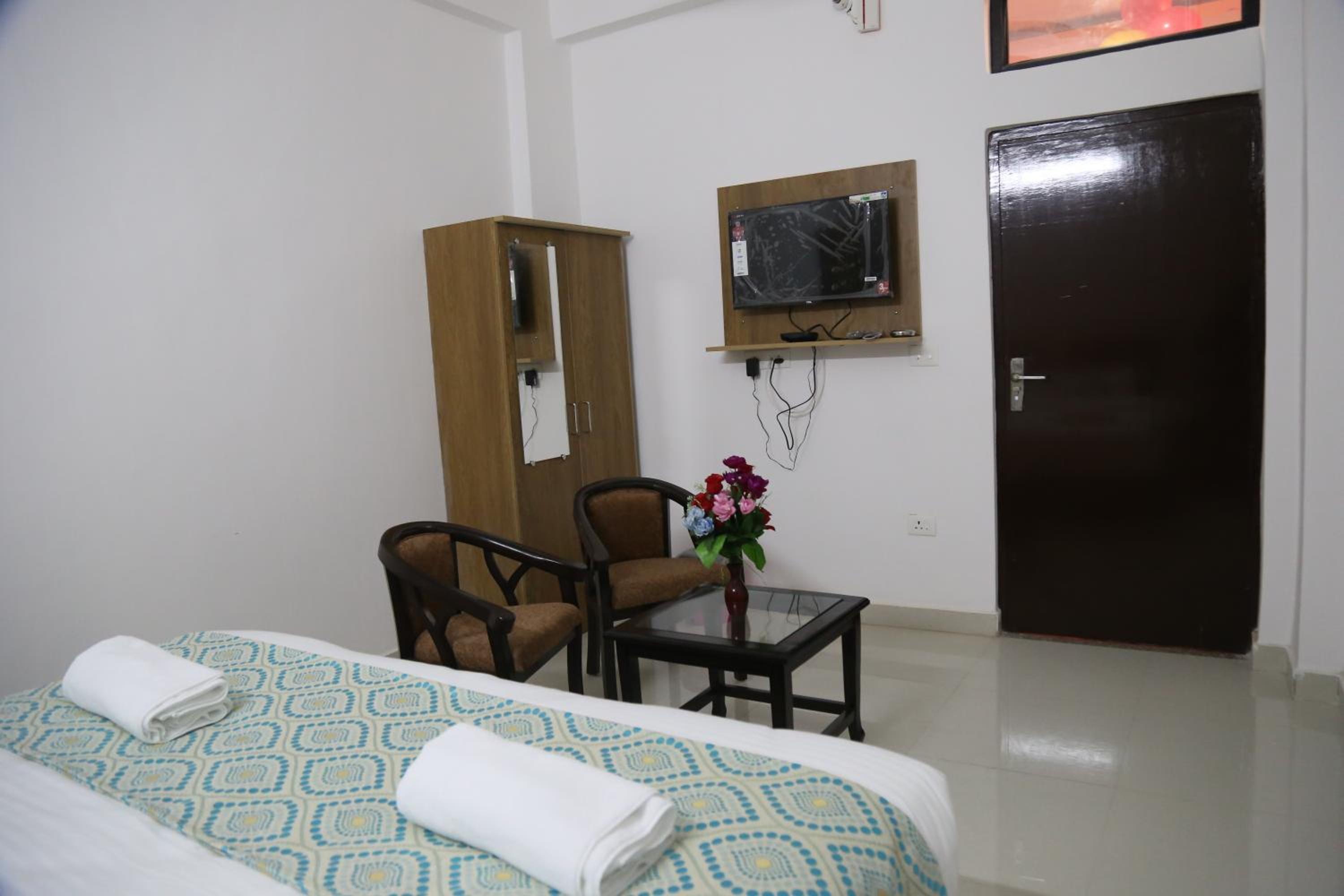 Deluxe Double Room ( No Mountain View)
