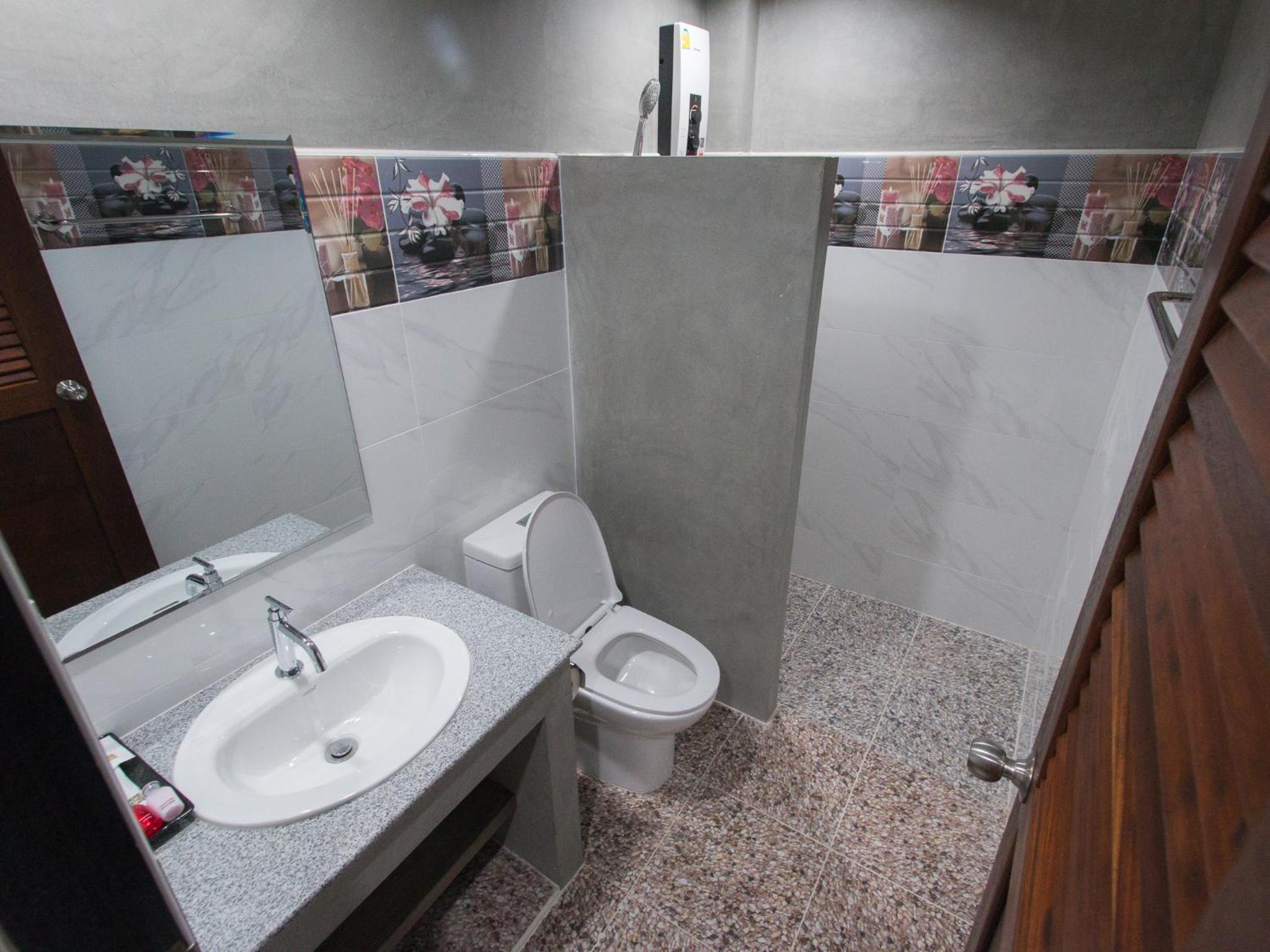 Superior Queen Room - Photo 7