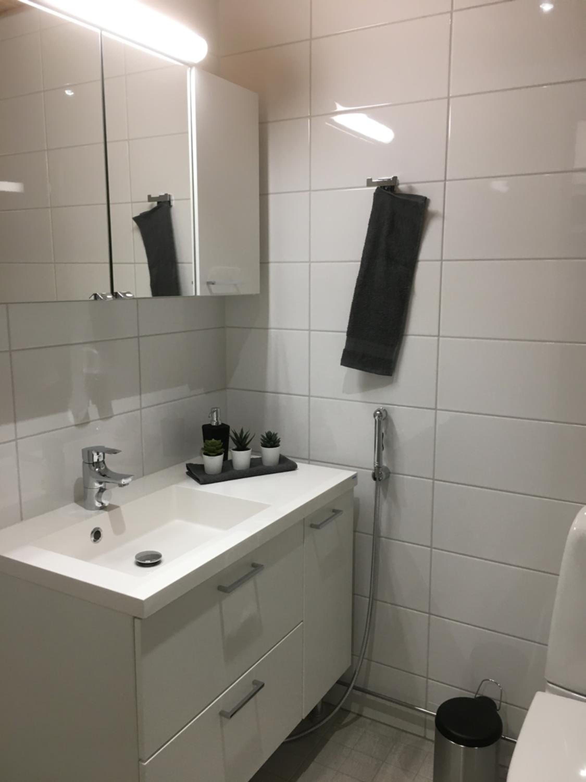 One-Bedroom Apartment - Photo 10