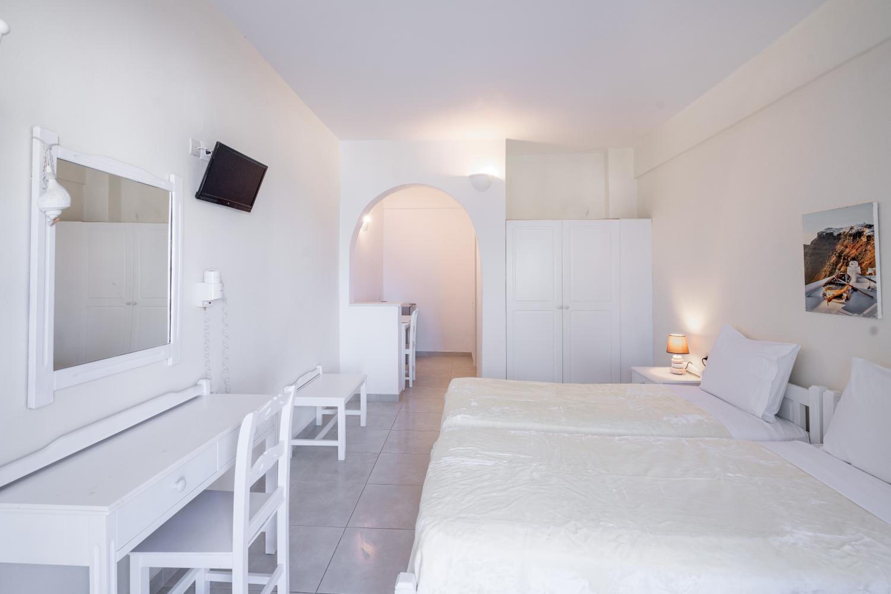 Deluxe Double Room - Photo 7