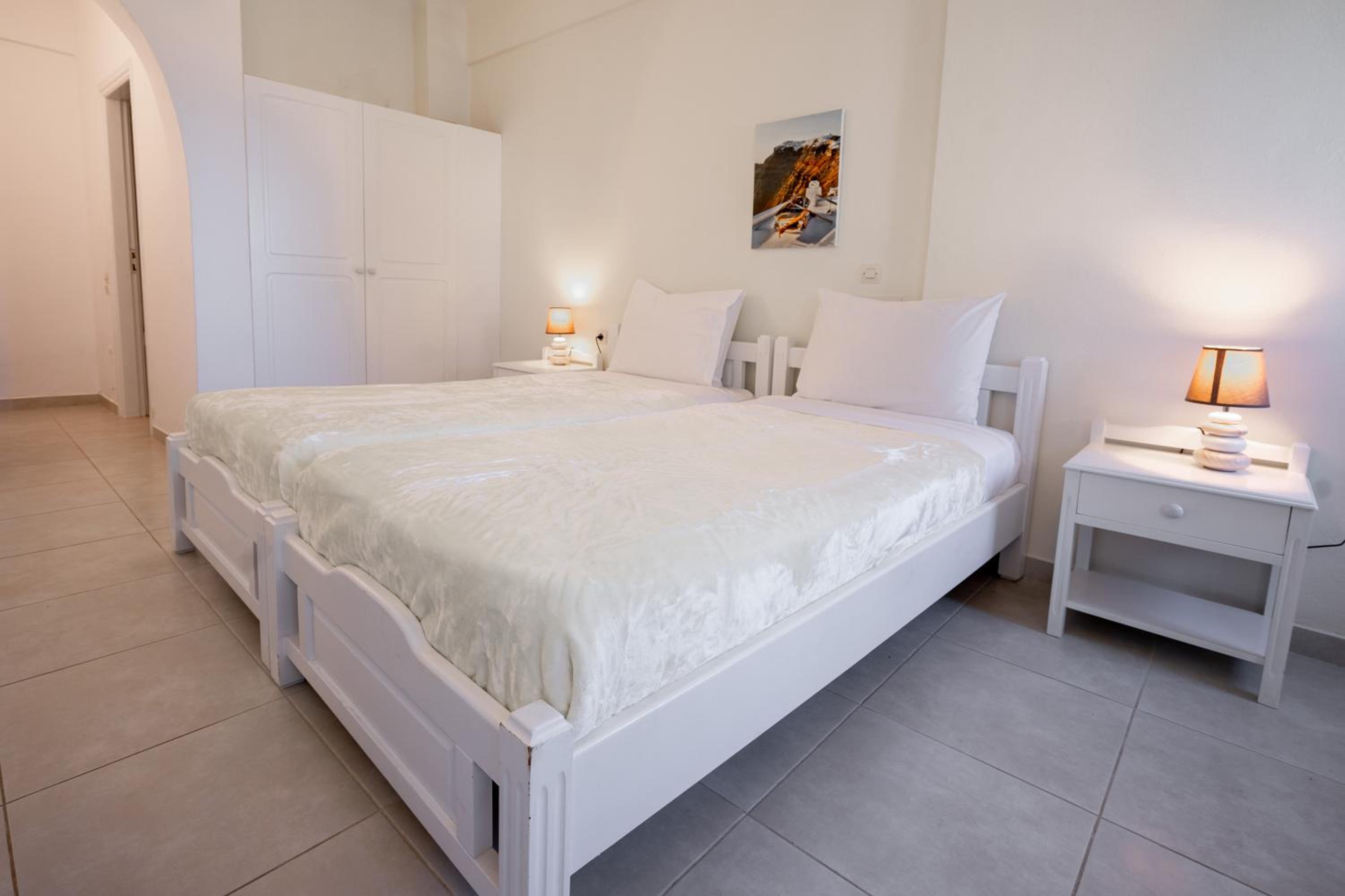 Deluxe Double Room - Photo 13