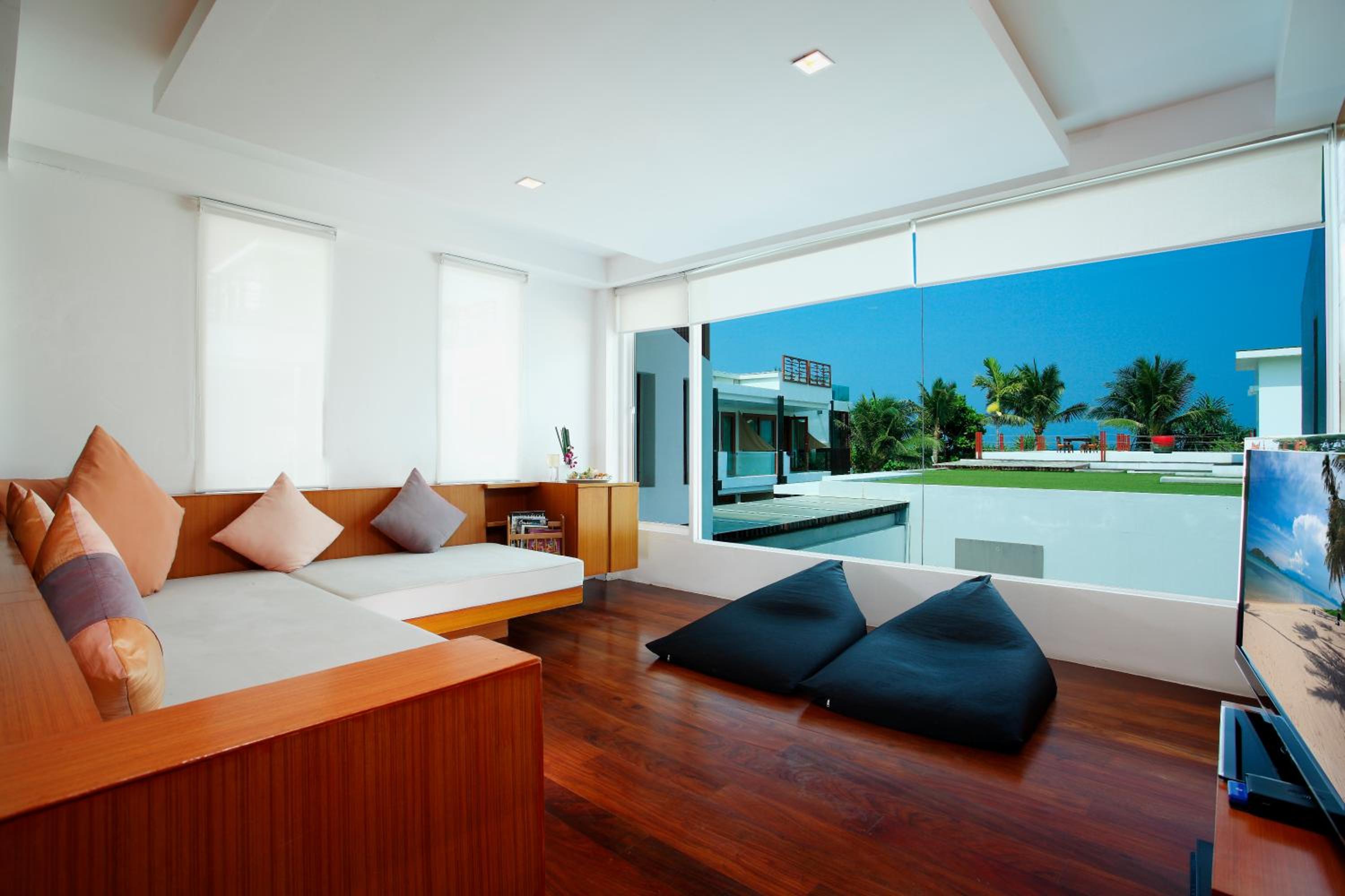 Pool Villa with loft with Daily Complimentary Mini-bar - Photo 1