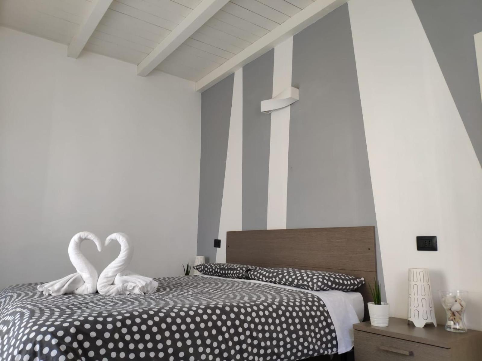 Double Room with separated private bathroom - Photo 3