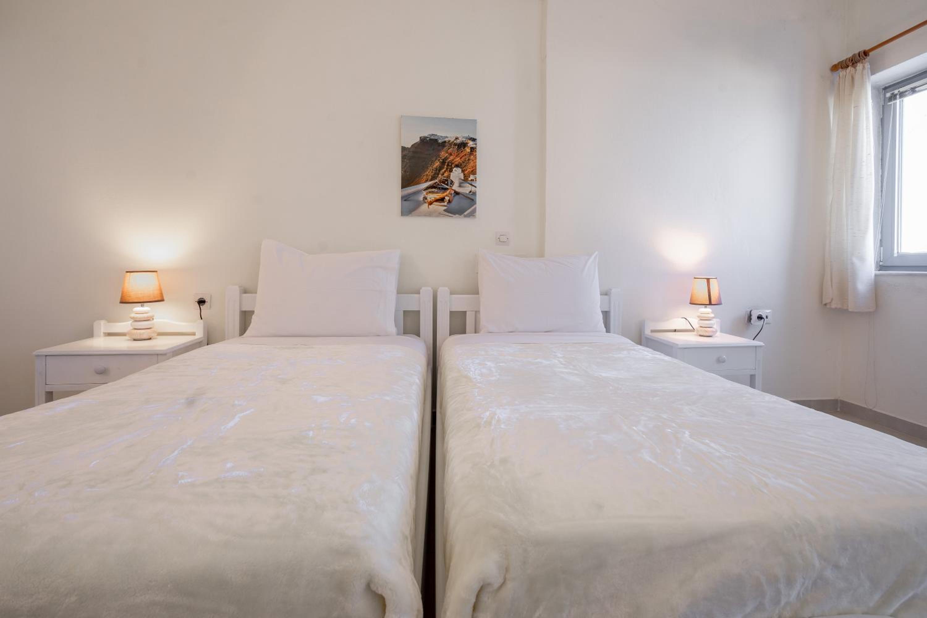 Deluxe Double Room - Photo 26