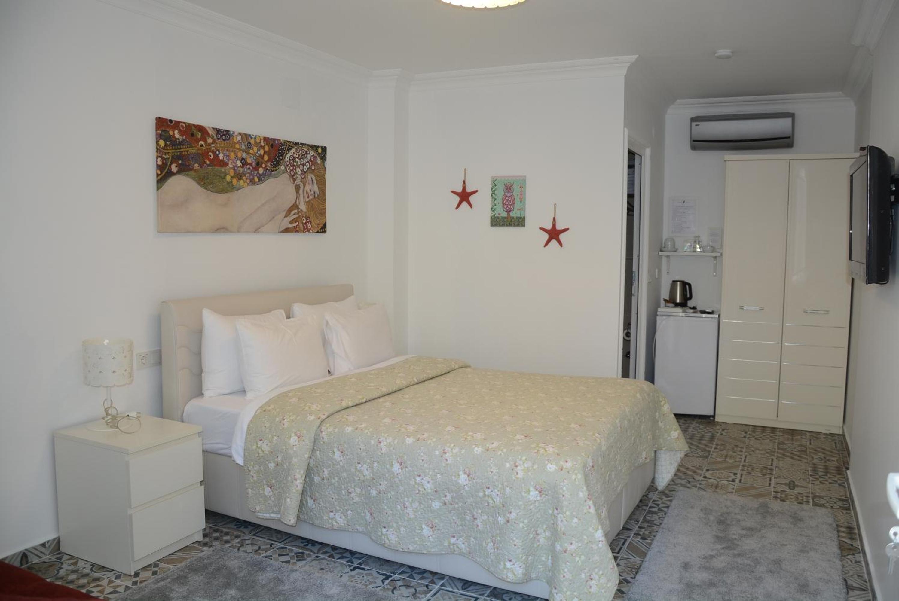 Double Room with Pool View photo 1