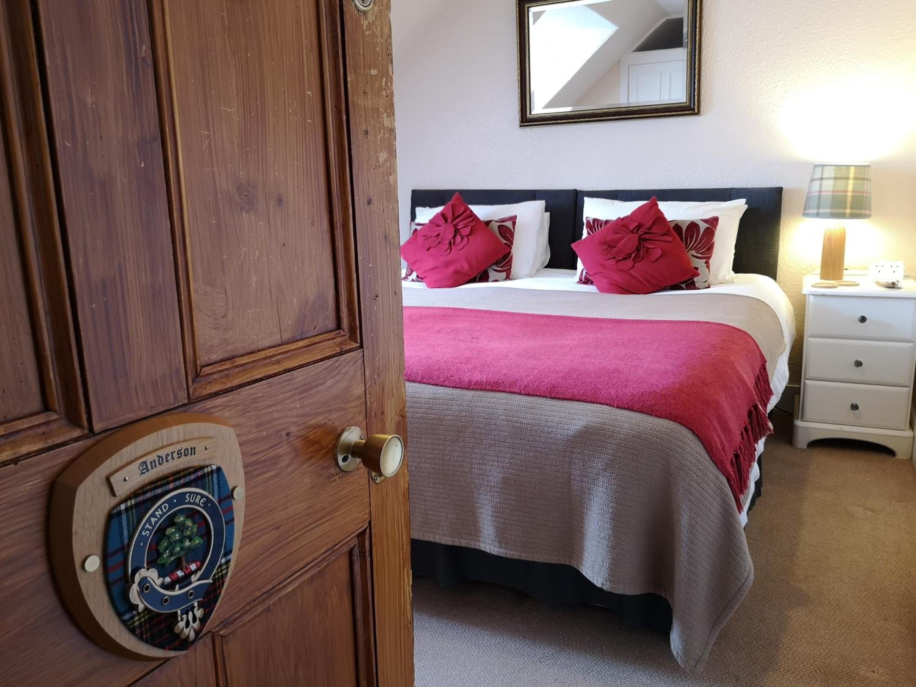 Deluxe Double or Twin Room with Mountain View