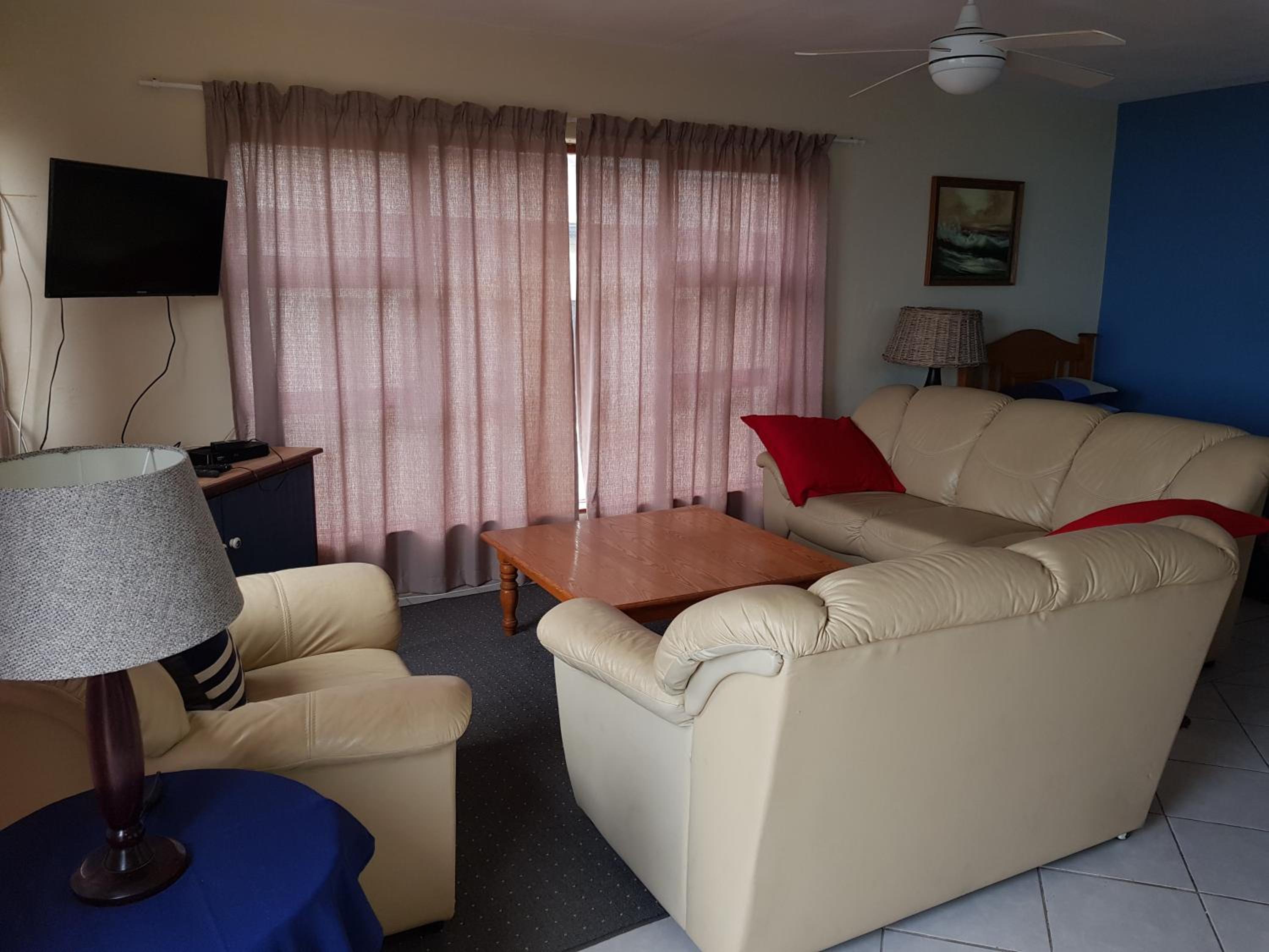 Two-Bedroom Apartment - Photo 7