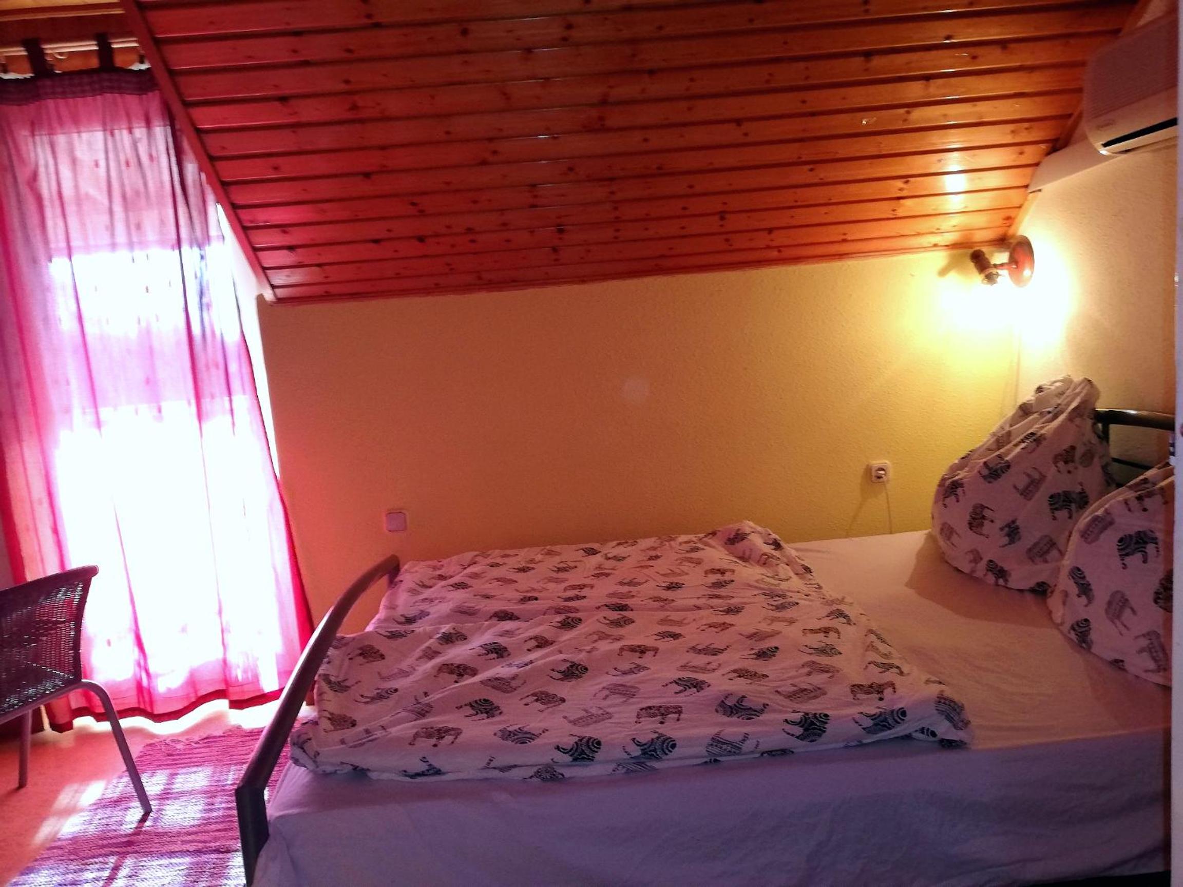 Double Room with Private Bathroom - Photo 4