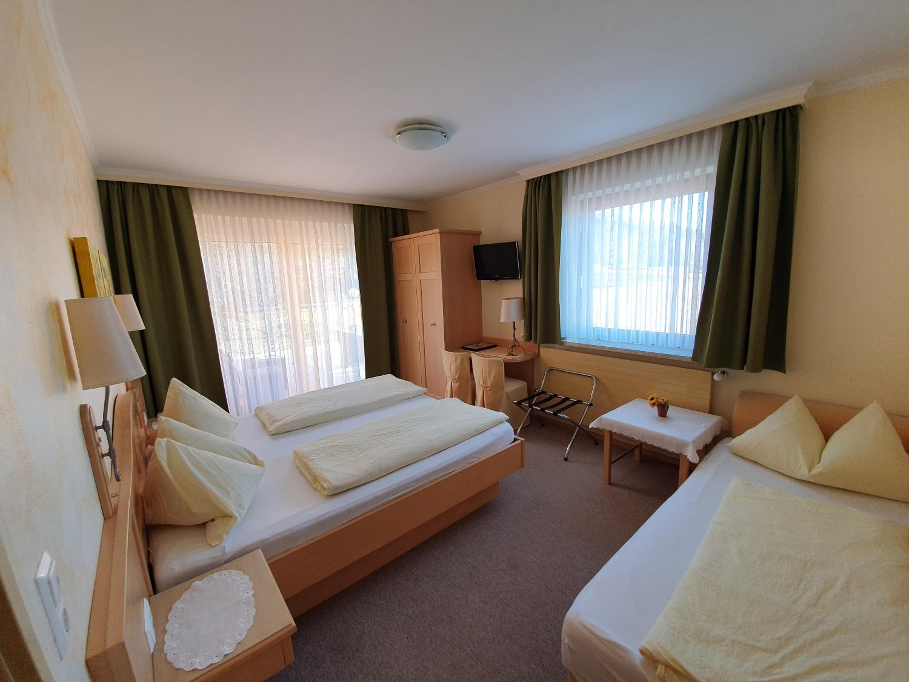 Triple Room - Photo 2