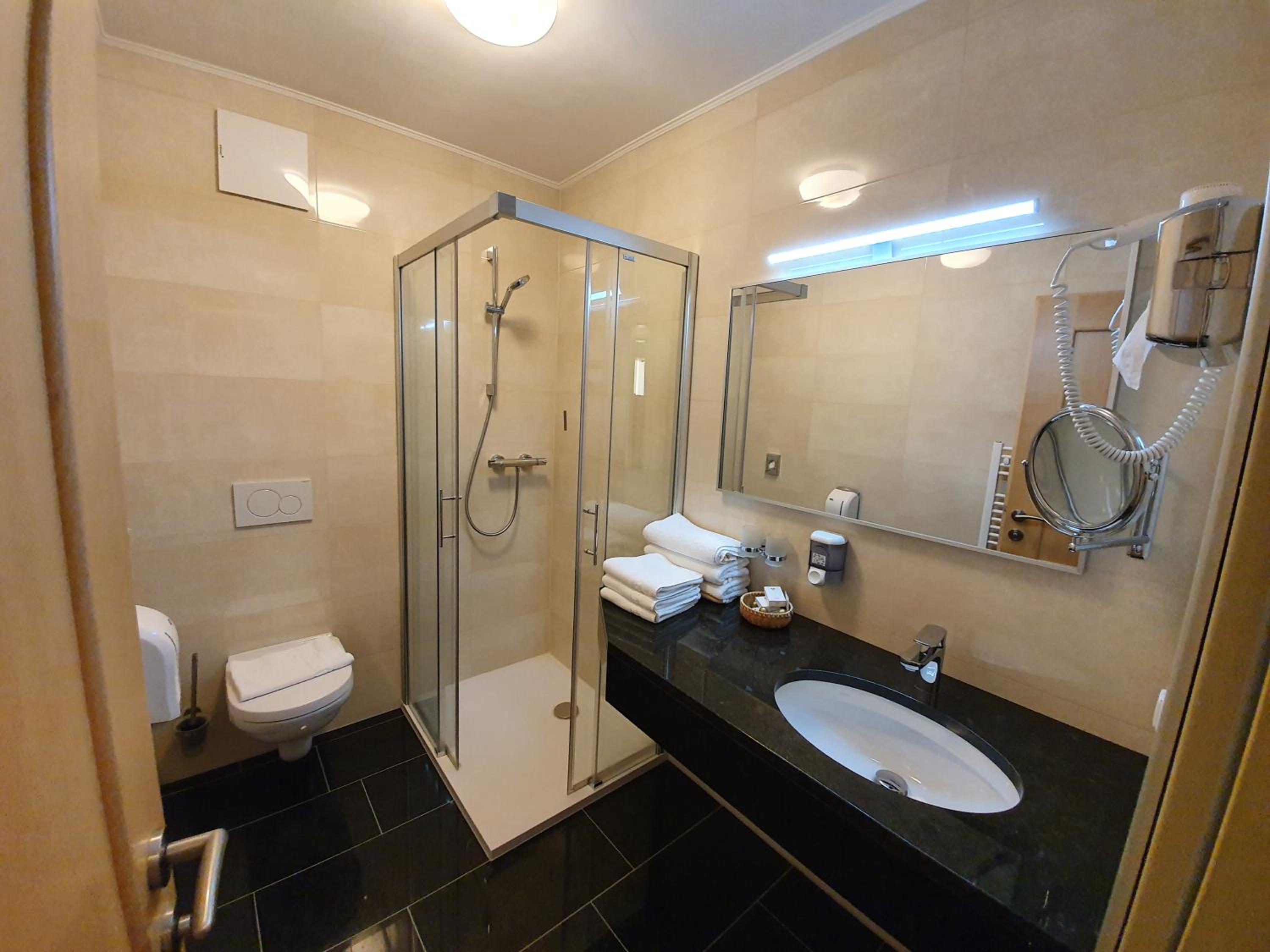 Triple Room - Photo 5