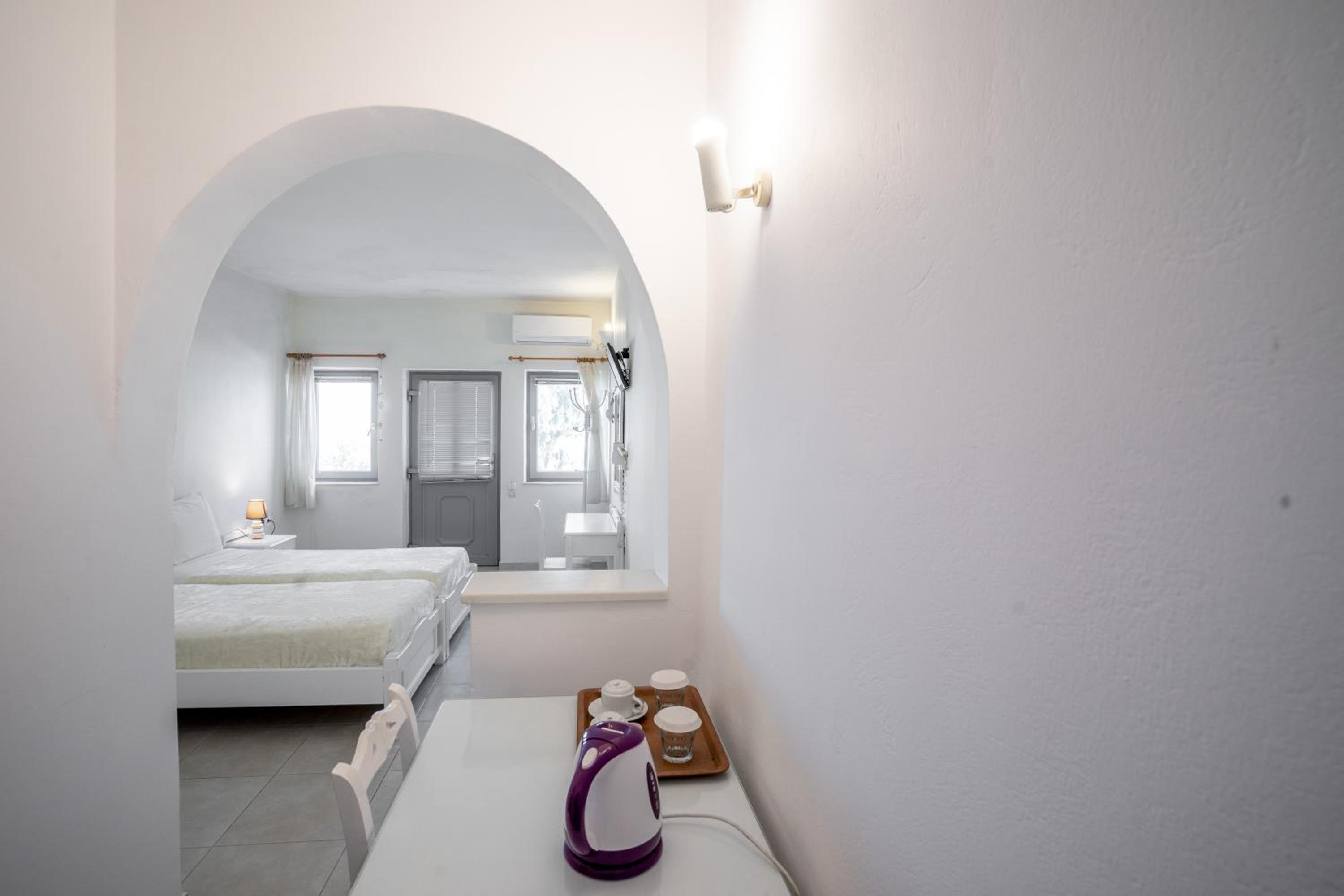 Deluxe Double Room - Photo 8
