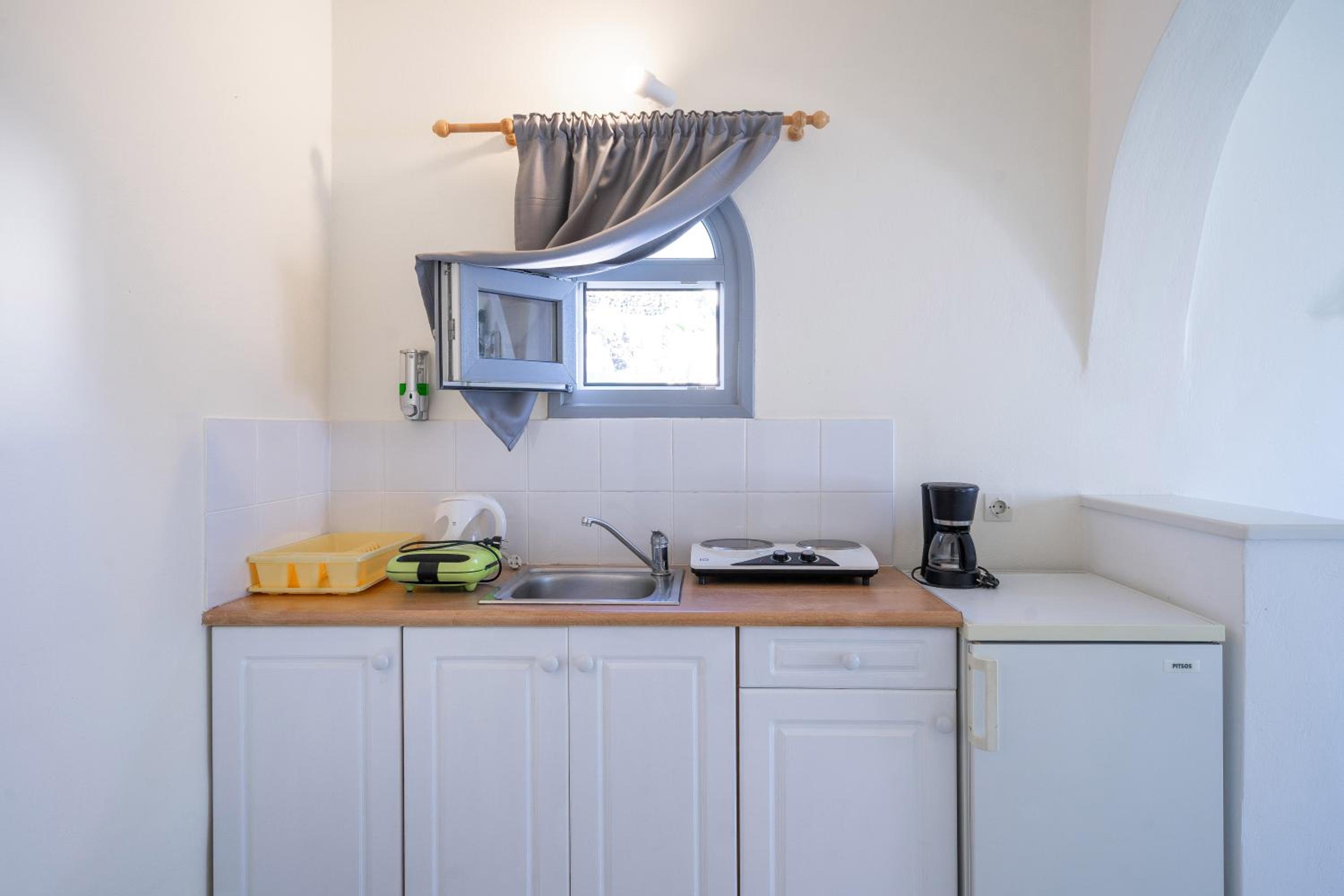 Studio (2 Adults) - Photo 20
